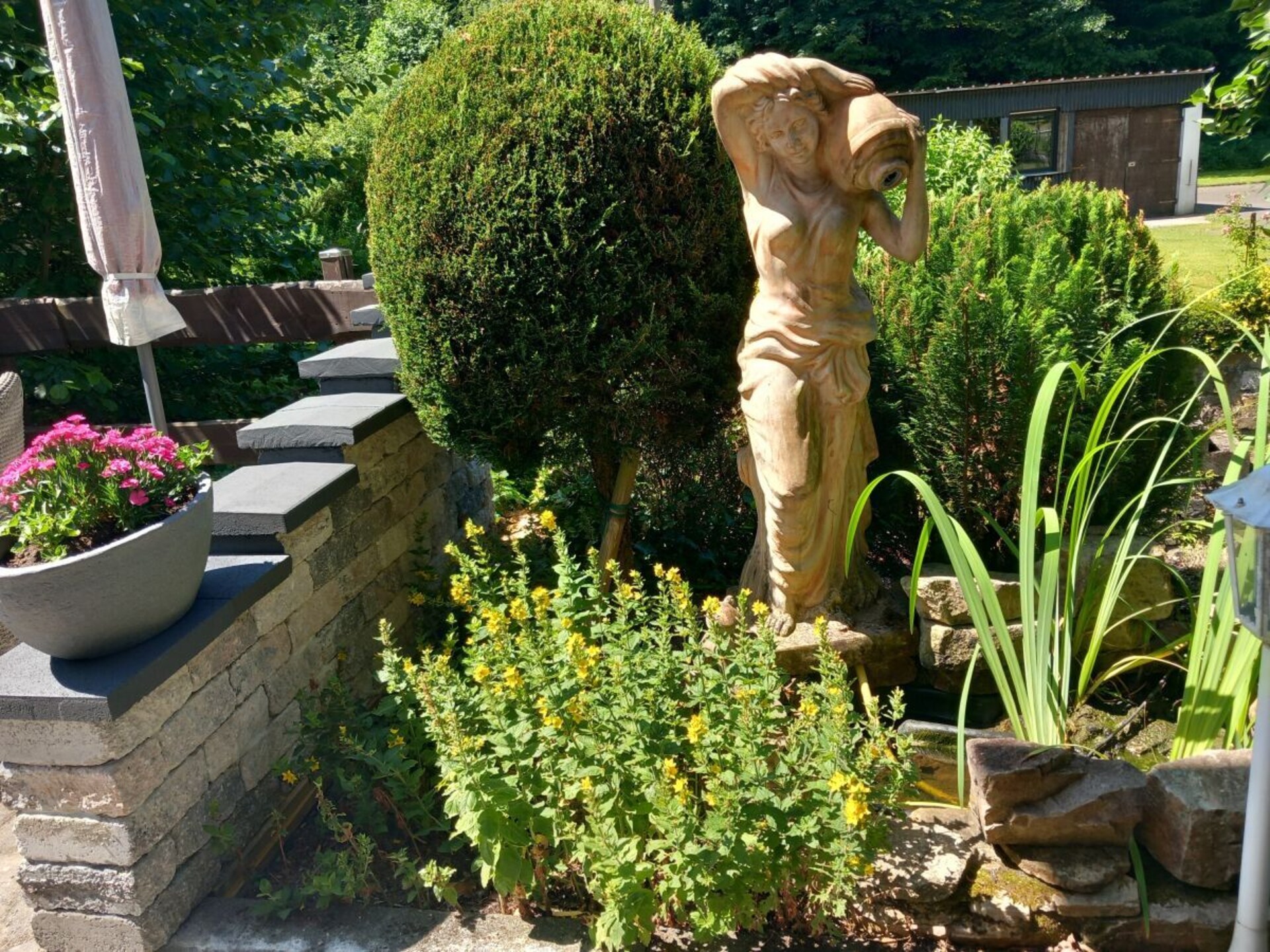 Ruim vakantiehuis in Zell-Mosel met terras aan de beek - foto 5