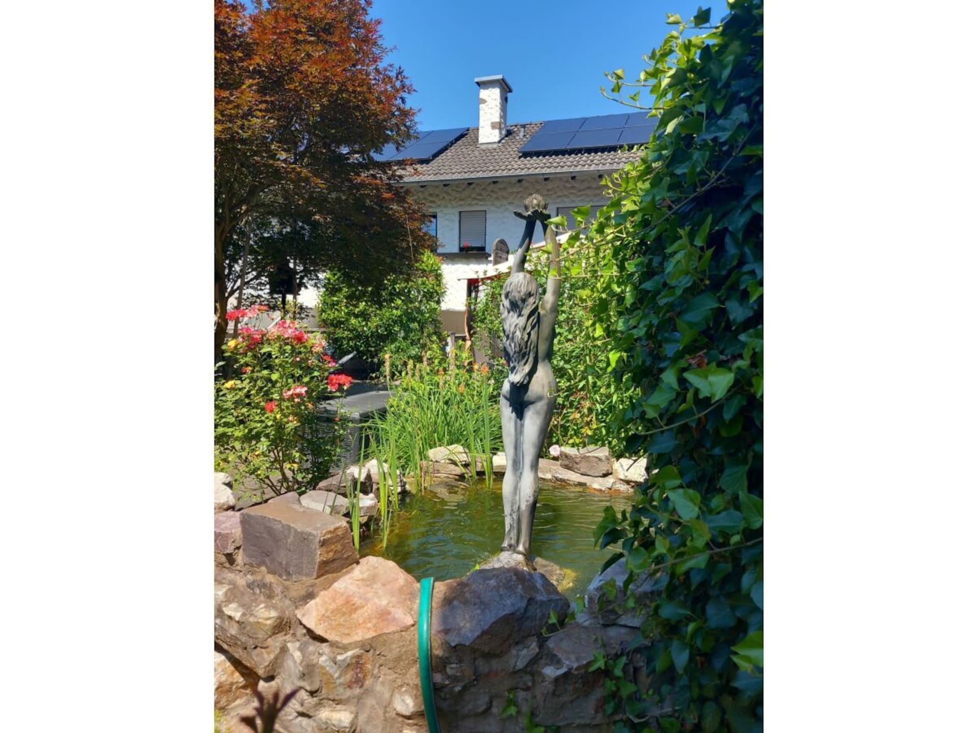 Ruim vakantiehuis in Zell-Mosel met terras aan de beek - foto 6