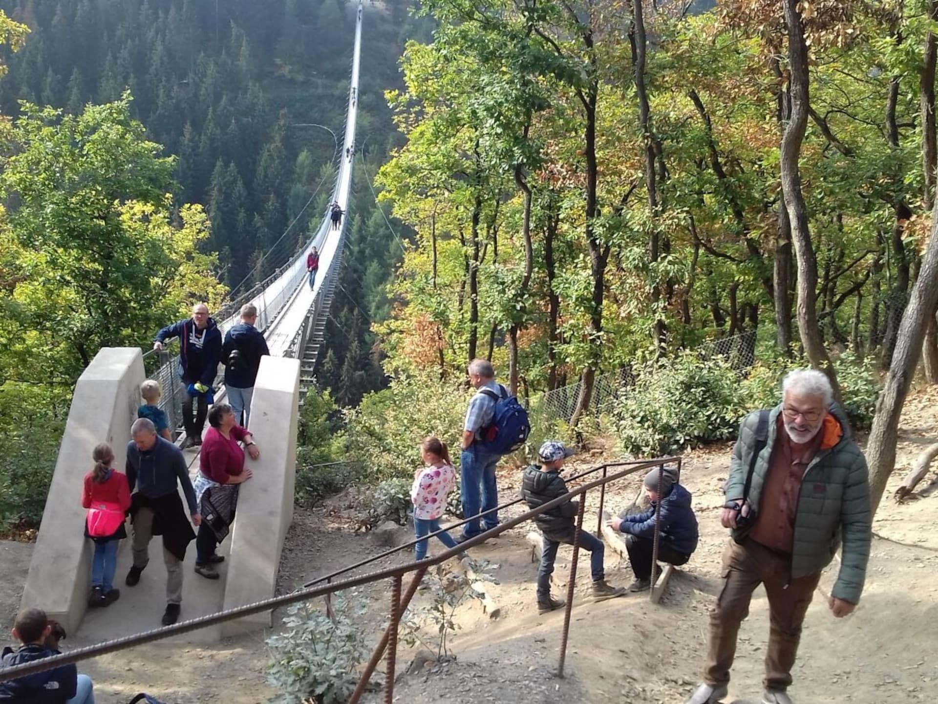 Ruim vakantiehuis in Zell-Mosel met terras aan de beek - foto 25