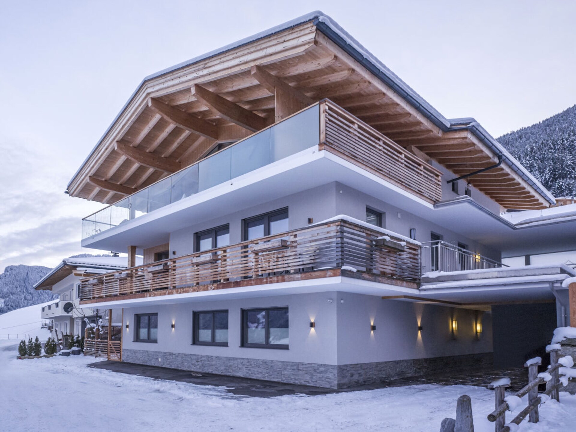 Zonnig vakantiehuis in Hippach met uitzicht op de Zillertaler Alpen - foto 3