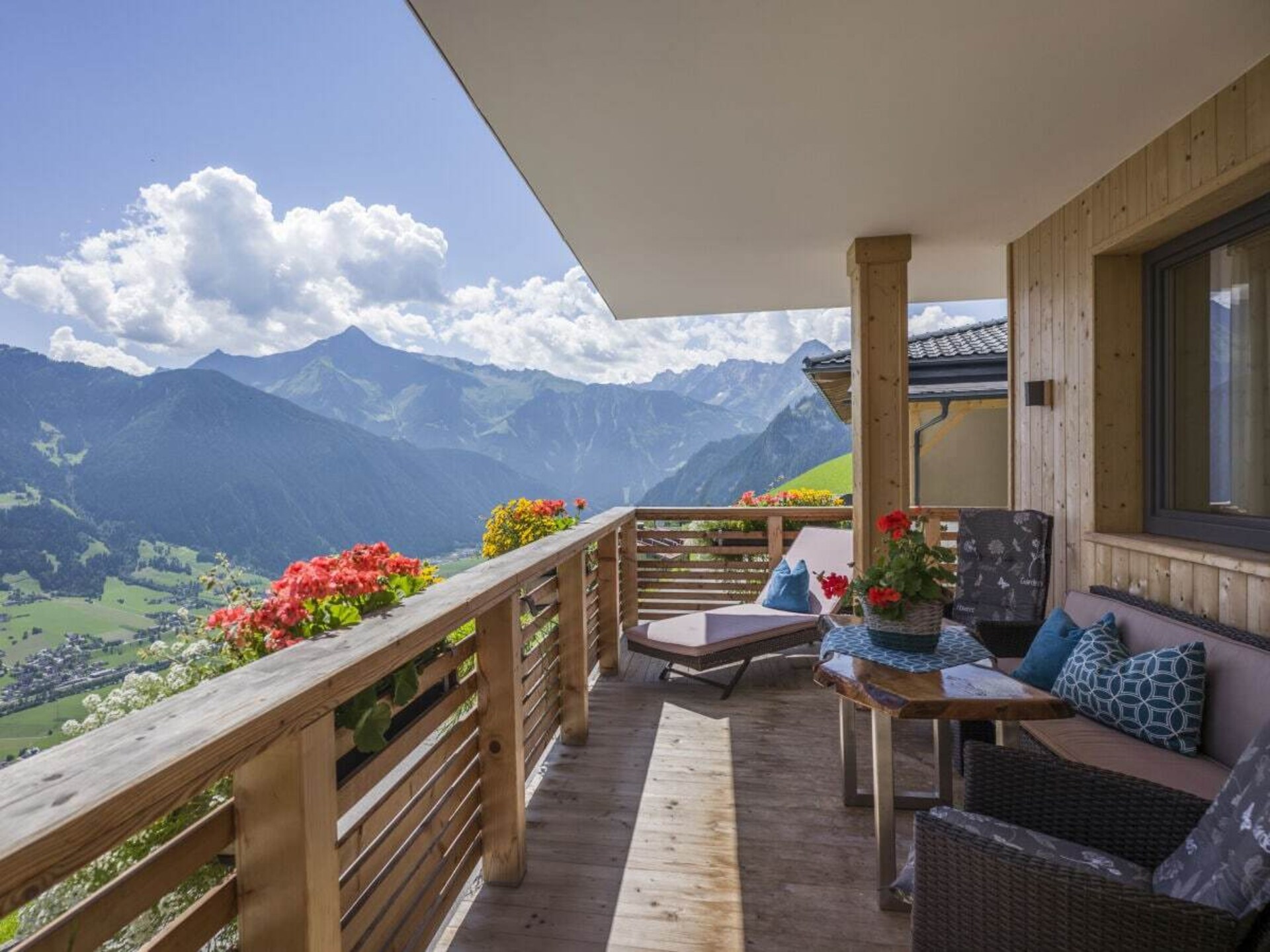 Zonnig vakantiehuis in Hippach met uitzicht op de Zillertaler Alpen - foto 4