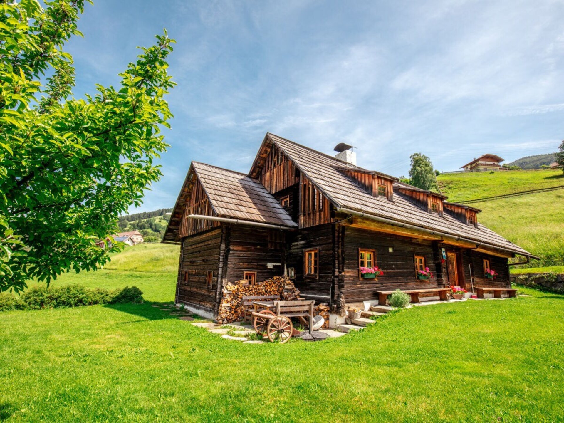 Op 1,0 km van het centrum: ruim vakantiehuis in Rennweg am Katschberg - foto 2