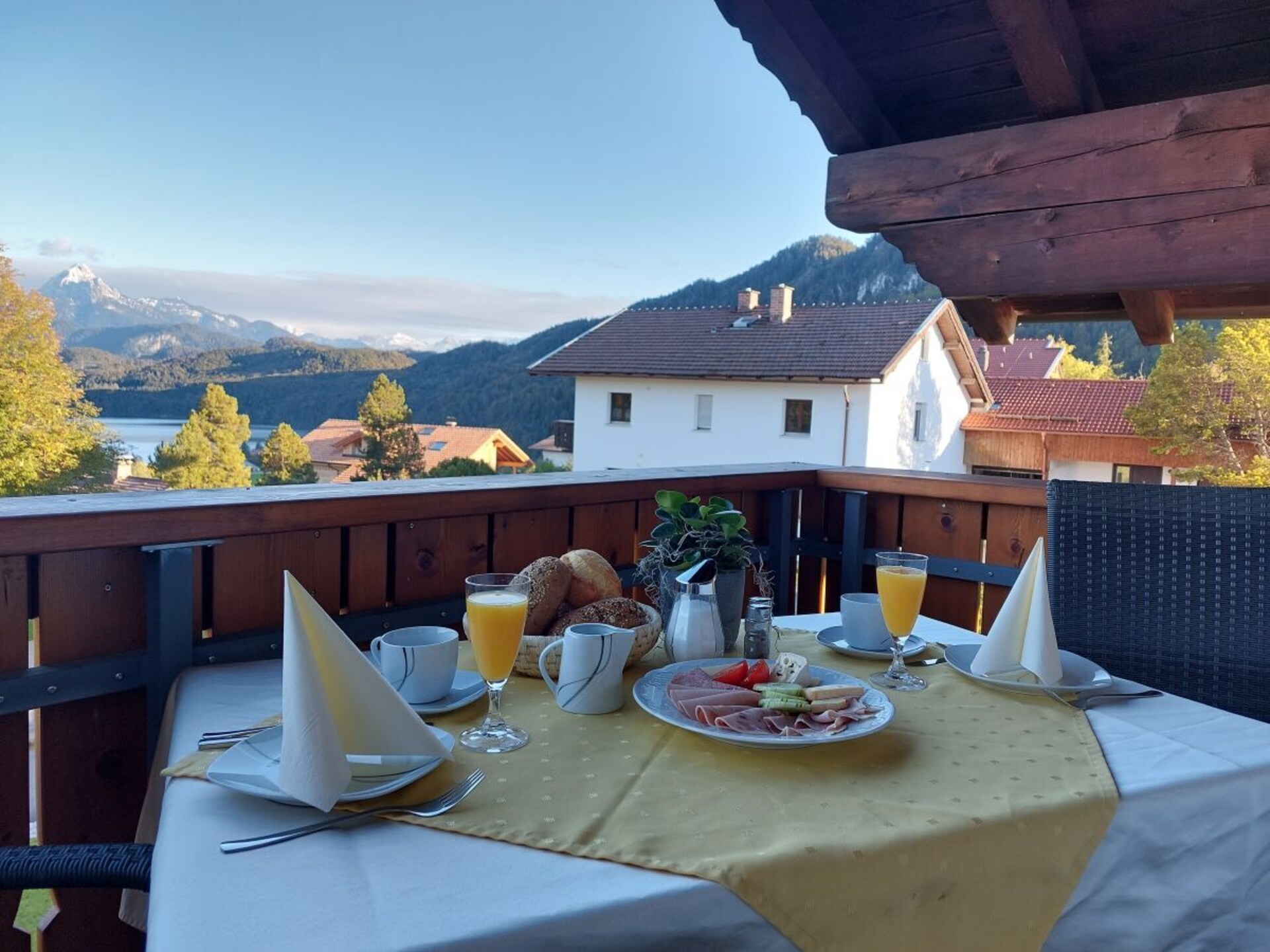 Ruim vakantiehuis in Füssen met uitzicht op bergen en meer · 4 pers. - foto 4