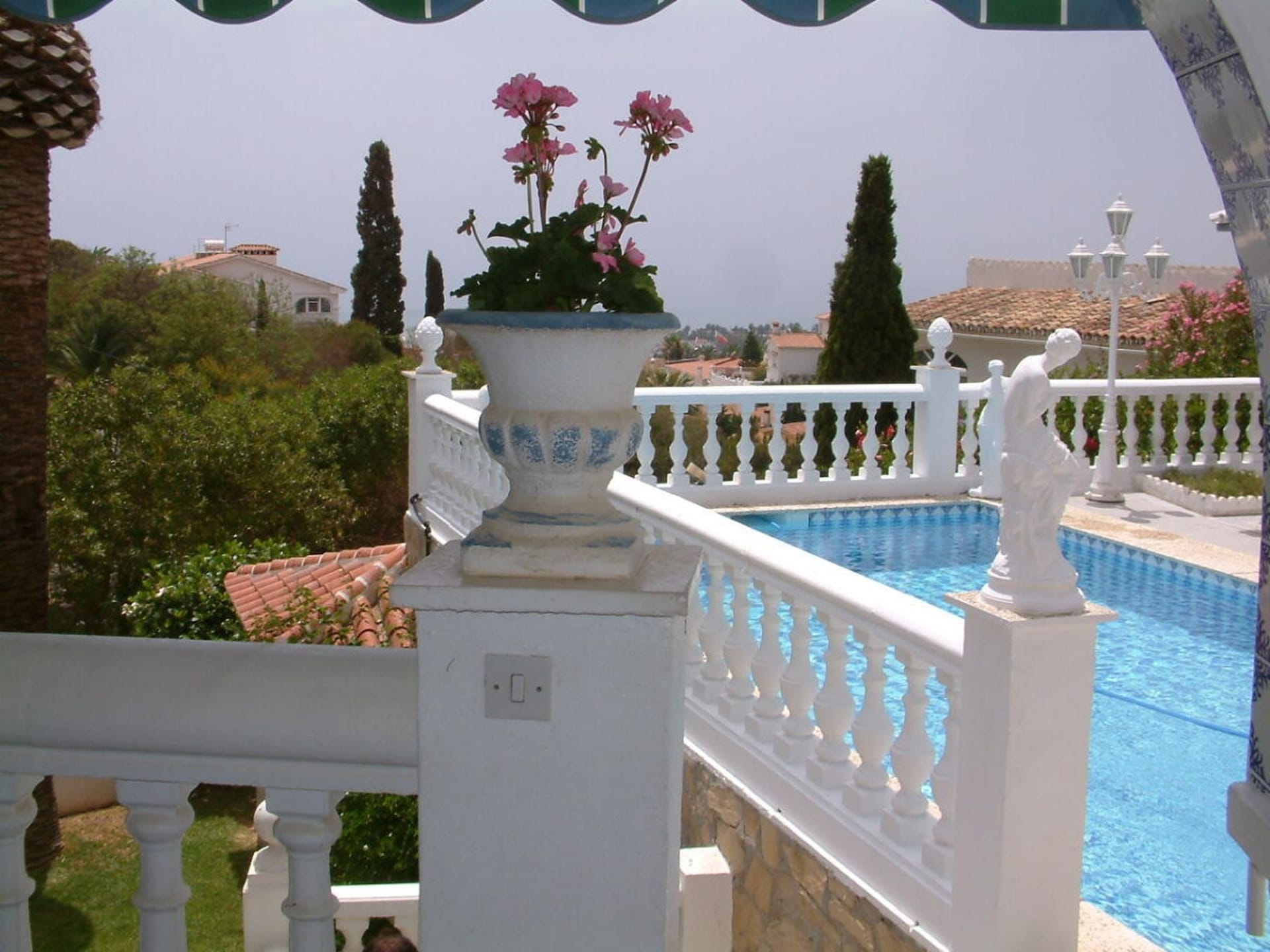 Privézwembad en zeezicht in Caleta de Velez: ruim vakantiehuis - foto 21
