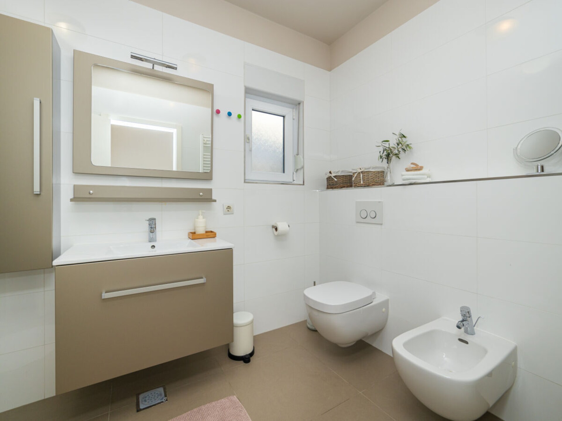 6-persoons vakantiehuis in het centrum van Zaostrog - foto 12