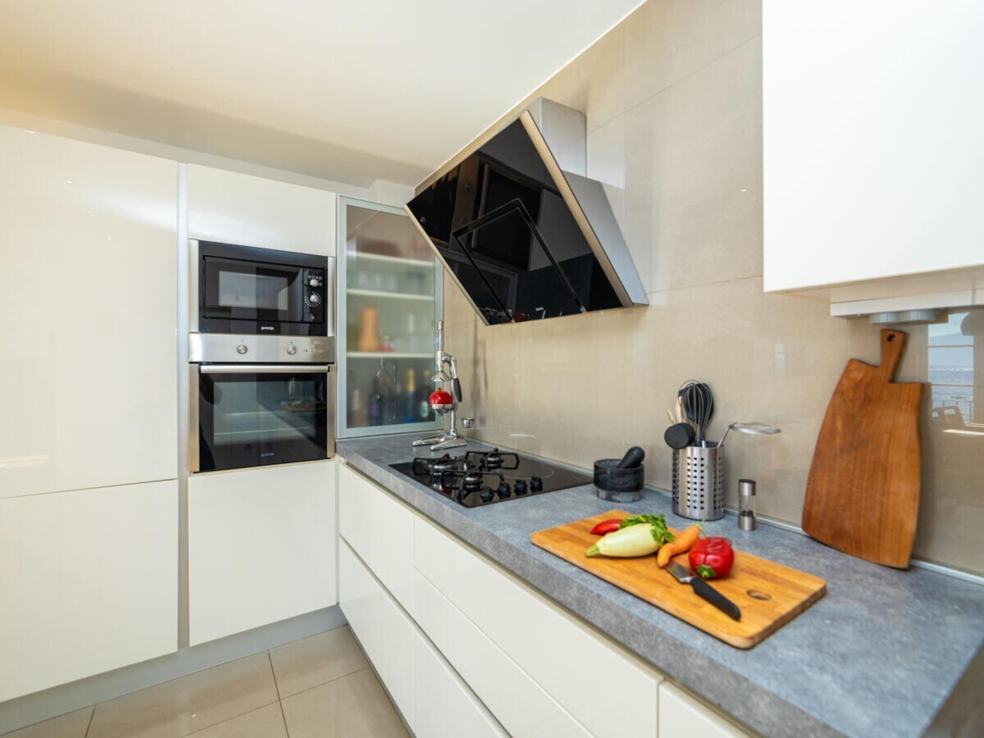 6-persoons vakantiehuis in het centrum van Zaostrog - foto 19