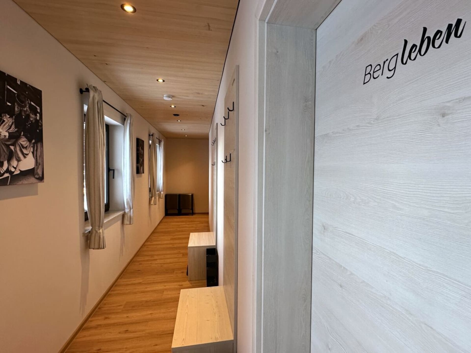 2-persoons vakantiehuis in Mittelberg met uitzicht op de bergen - foto 3