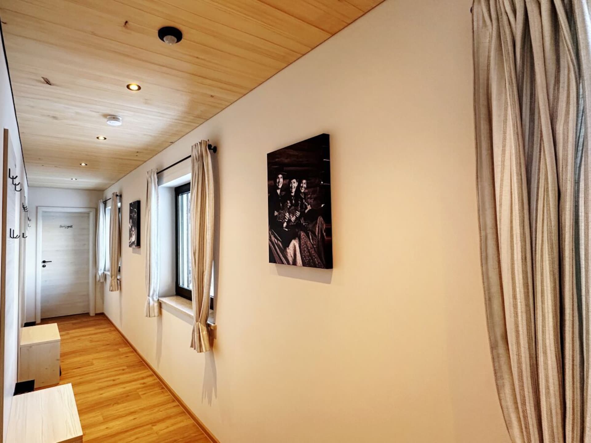 2-persoons vakantiehuis in Mittelberg met uitzicht op de bergen - foto 5