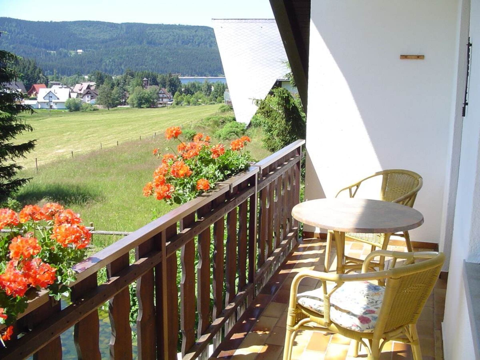 2-persoons vakantiehuis in Schluchsee met zuidbalkon - foto 11