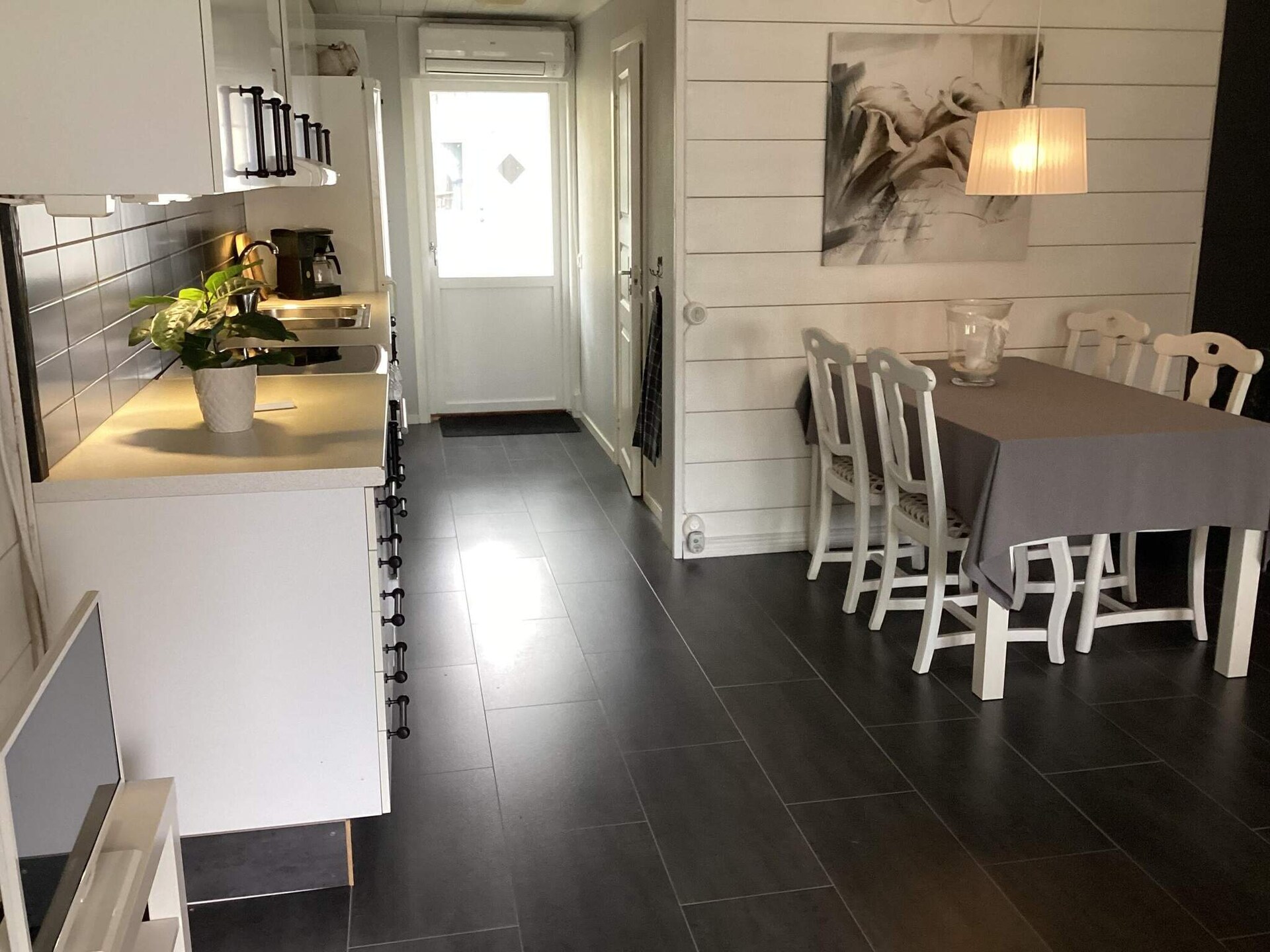 Vrijstaand vakantiehuis aan het meer in Hyltebruk met eigen terras - foto 12