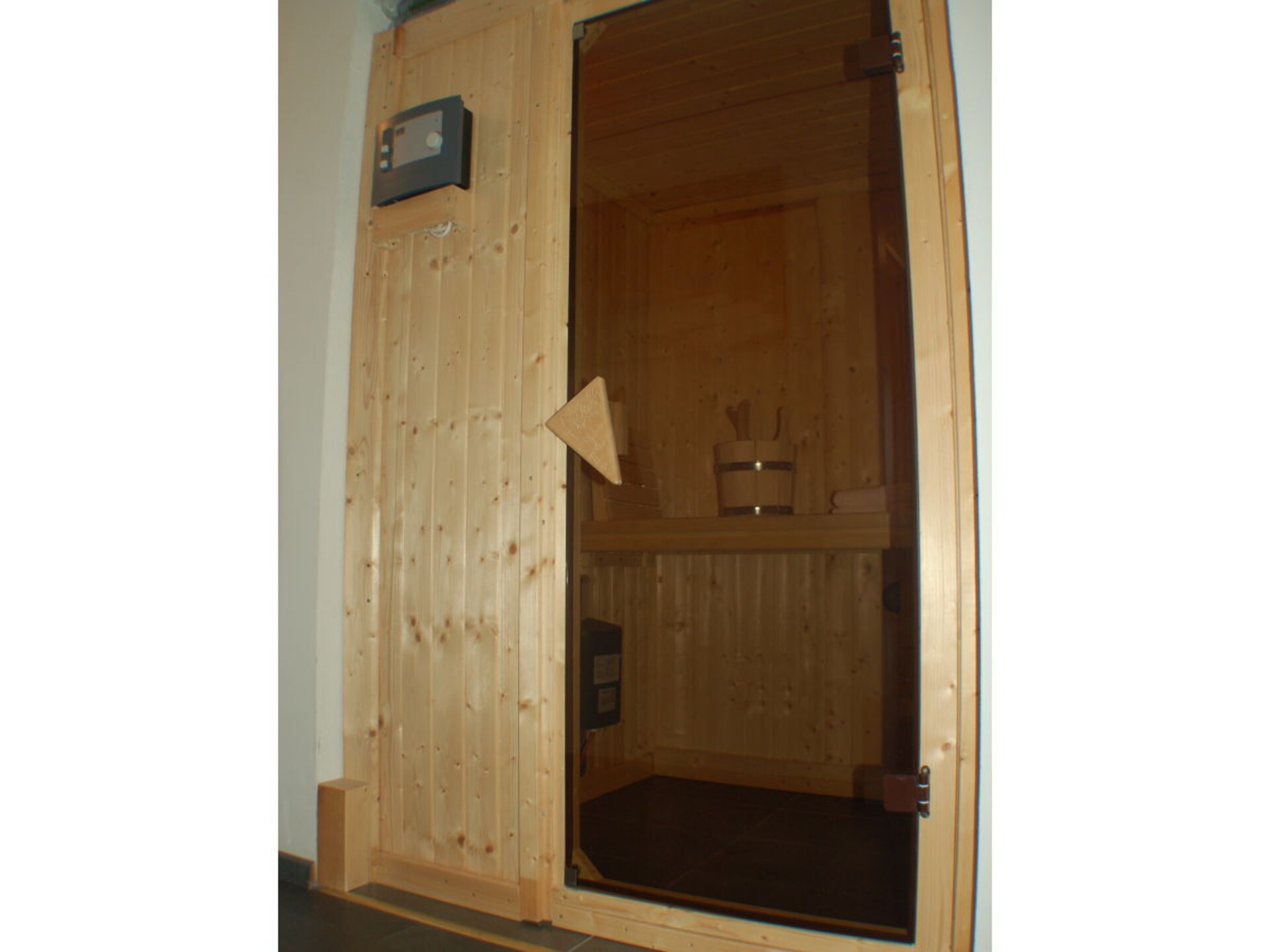 Comfortabel vakantiehuis met sauna en houtkachel in Rieden - foto 18