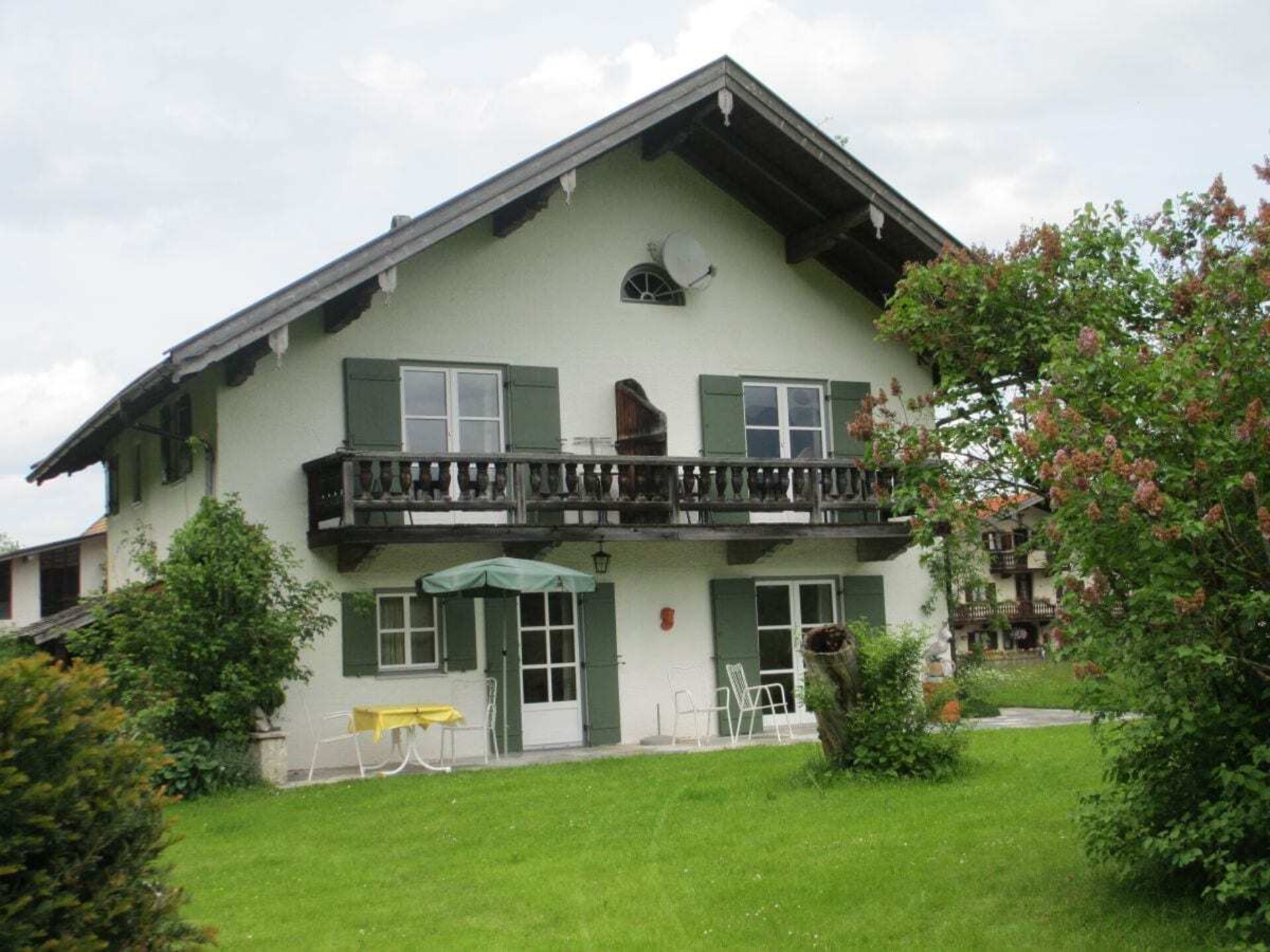Gezellig vakantiehuis in Ruhpolding met balkon en zwembad - foto 2