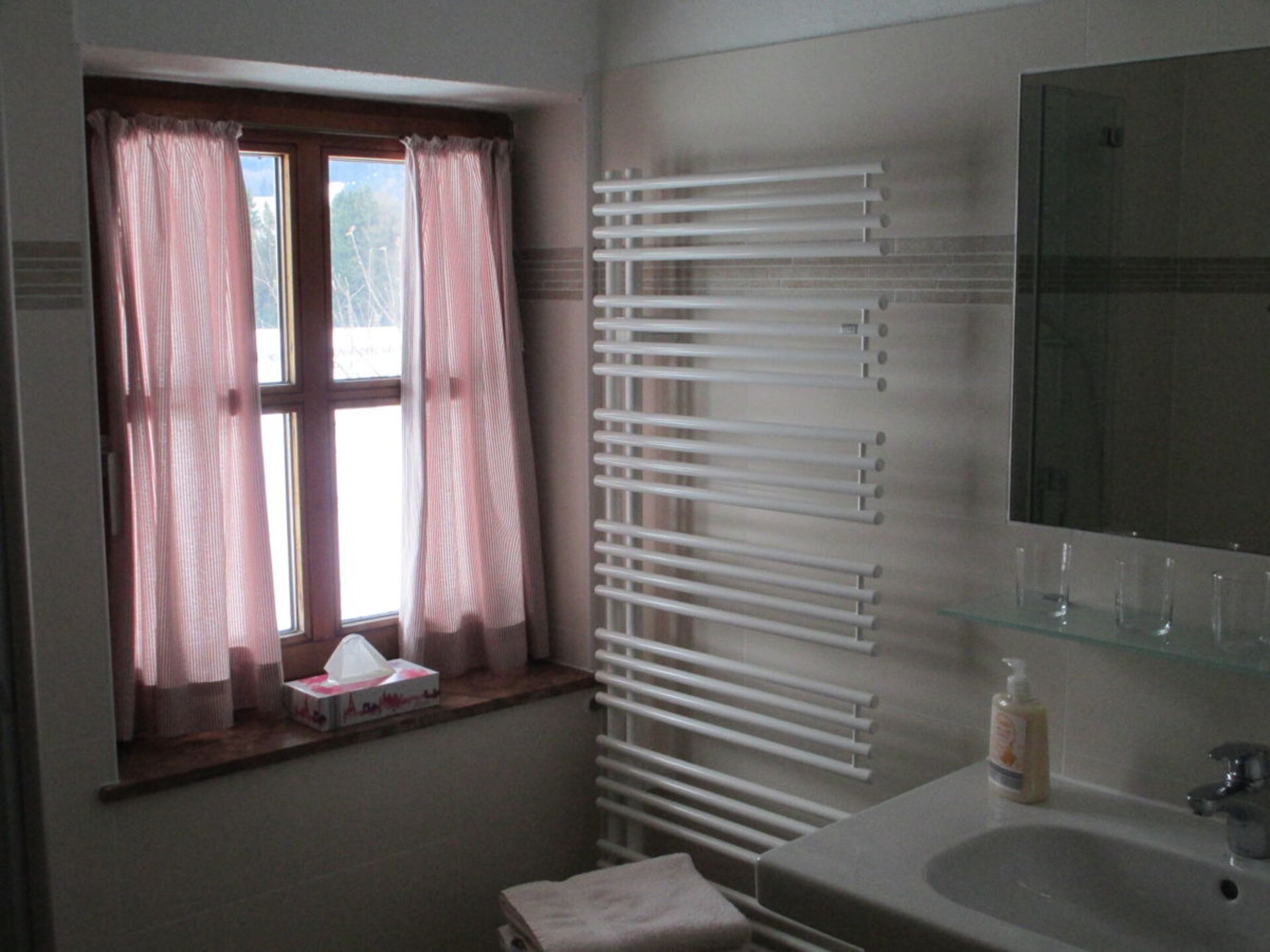 Gezellig vakantiehuis in Ruhpolding met balkon en zwembad - foto 8