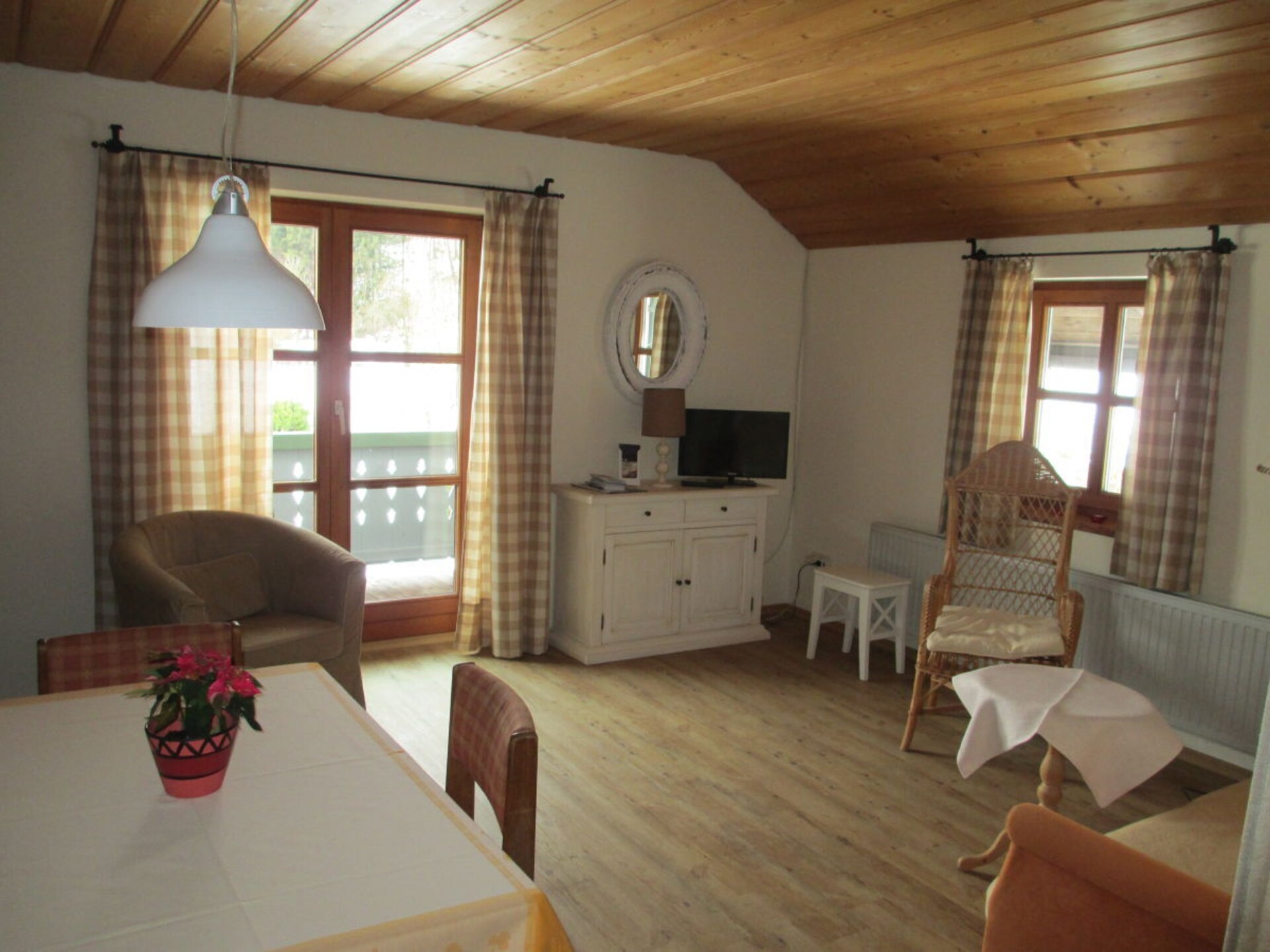 Gezellig vakantiehuis in Ruhpolding met balkon en zwembad - foto 10