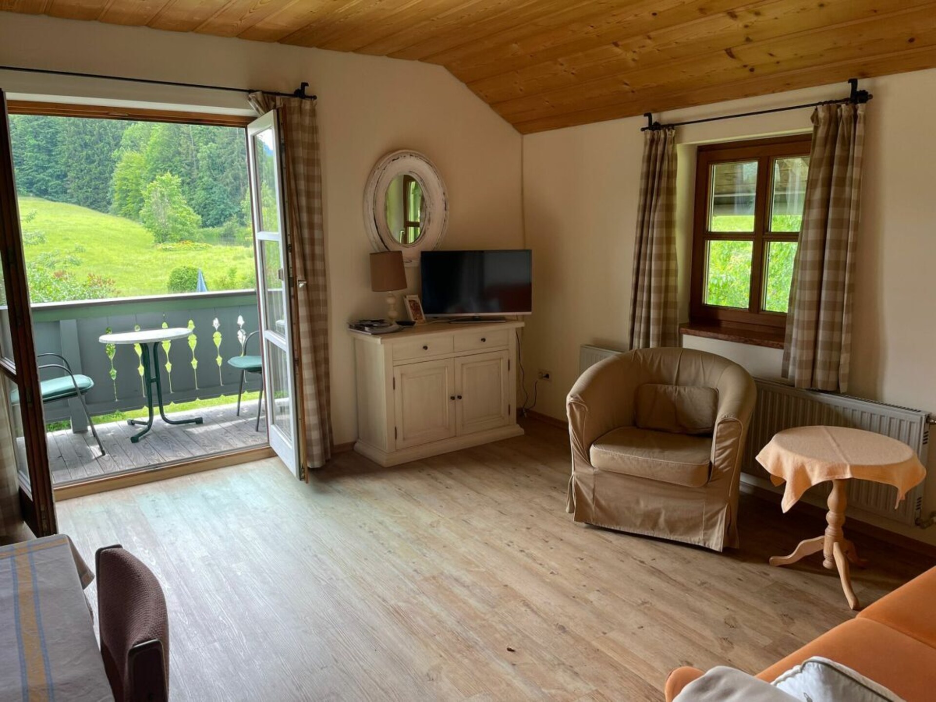 Gezellig vakantiehuis in Ruhpolding met balkon en zwembad - foto 12