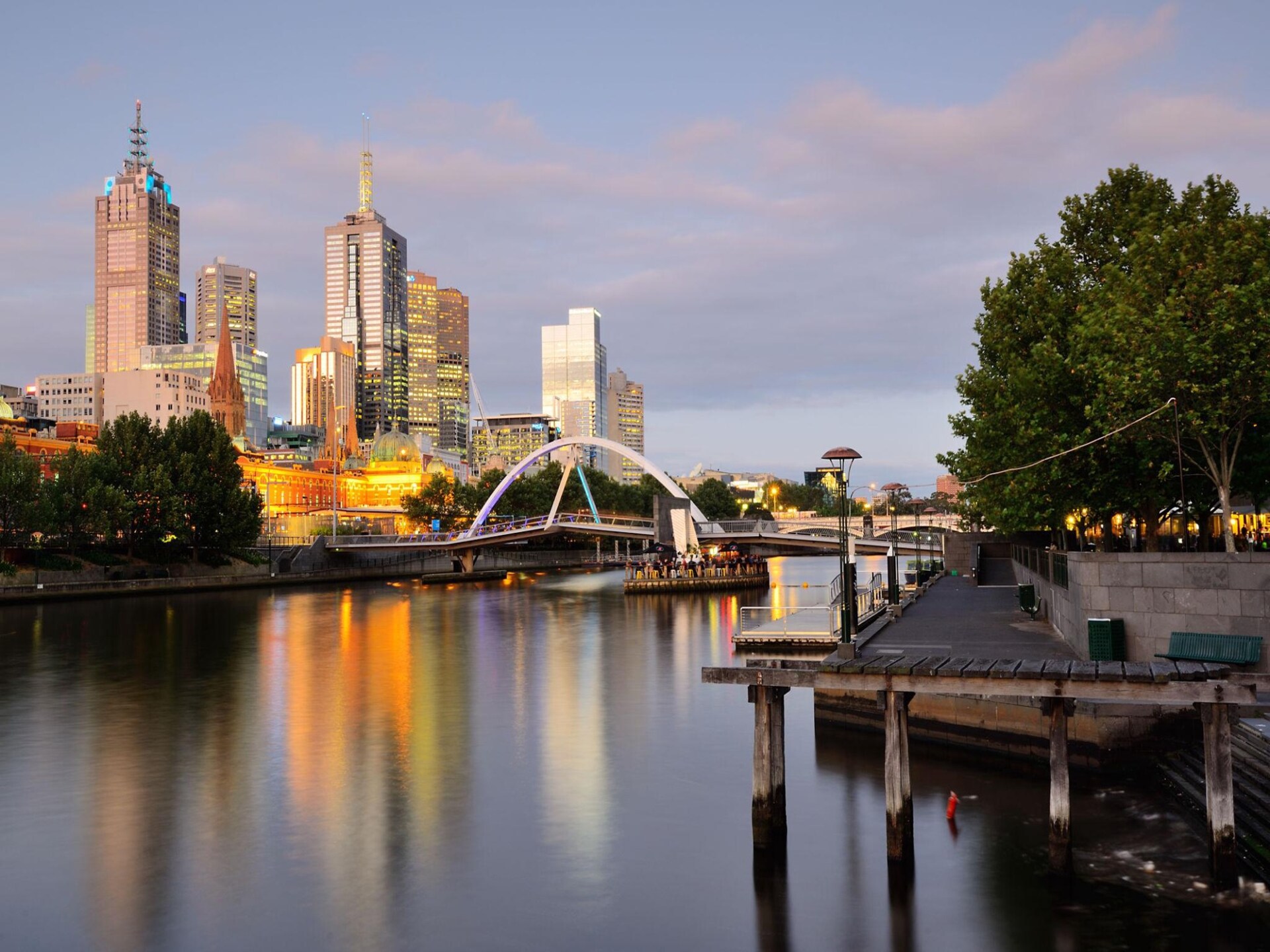 Licht appartement met skyline-uitzicht in South Yarra - foto 13