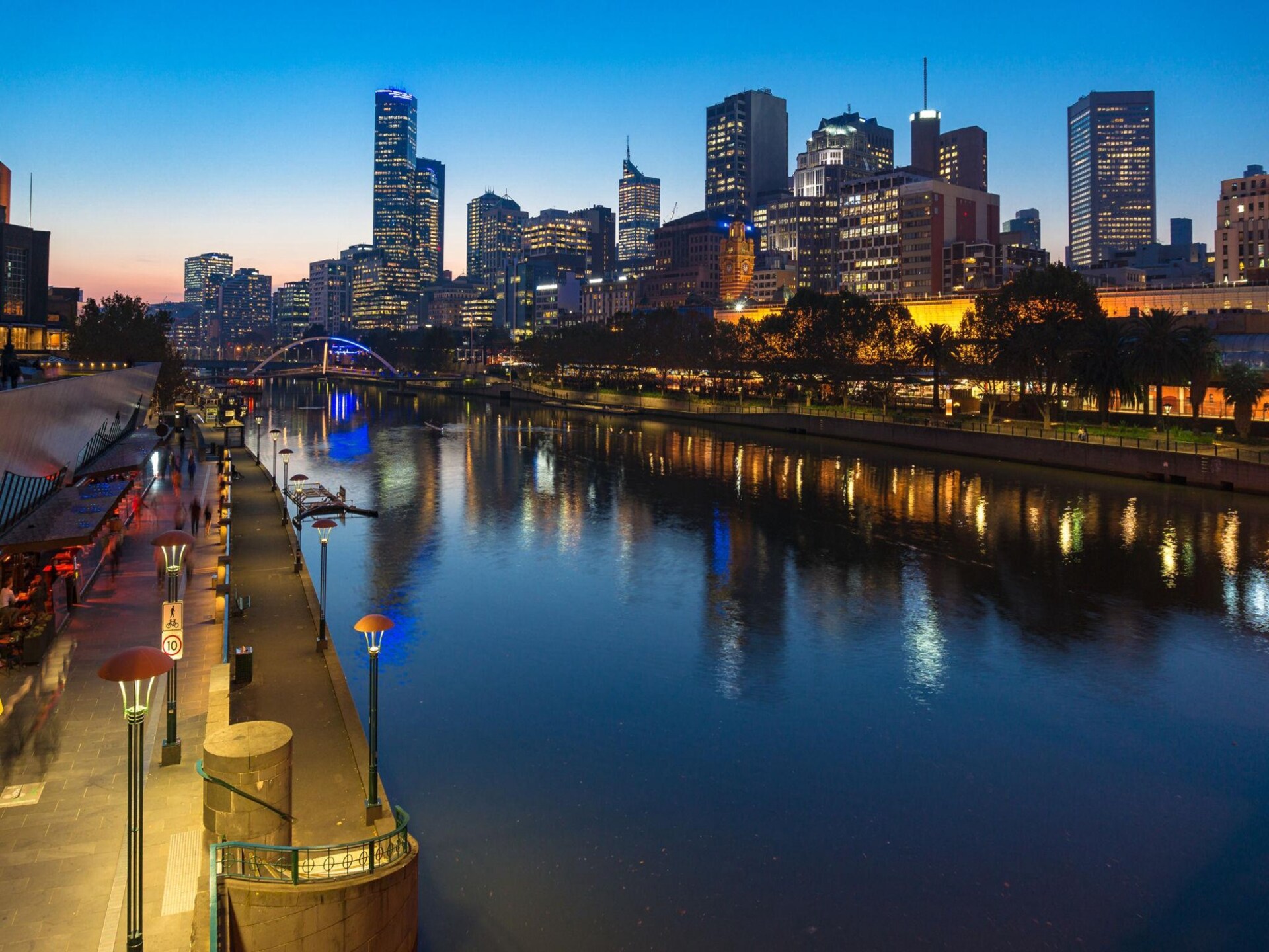 Melbourne Skyline Appartement – 24e verdieping Southbank met 2 Slaapkamers - foto 25