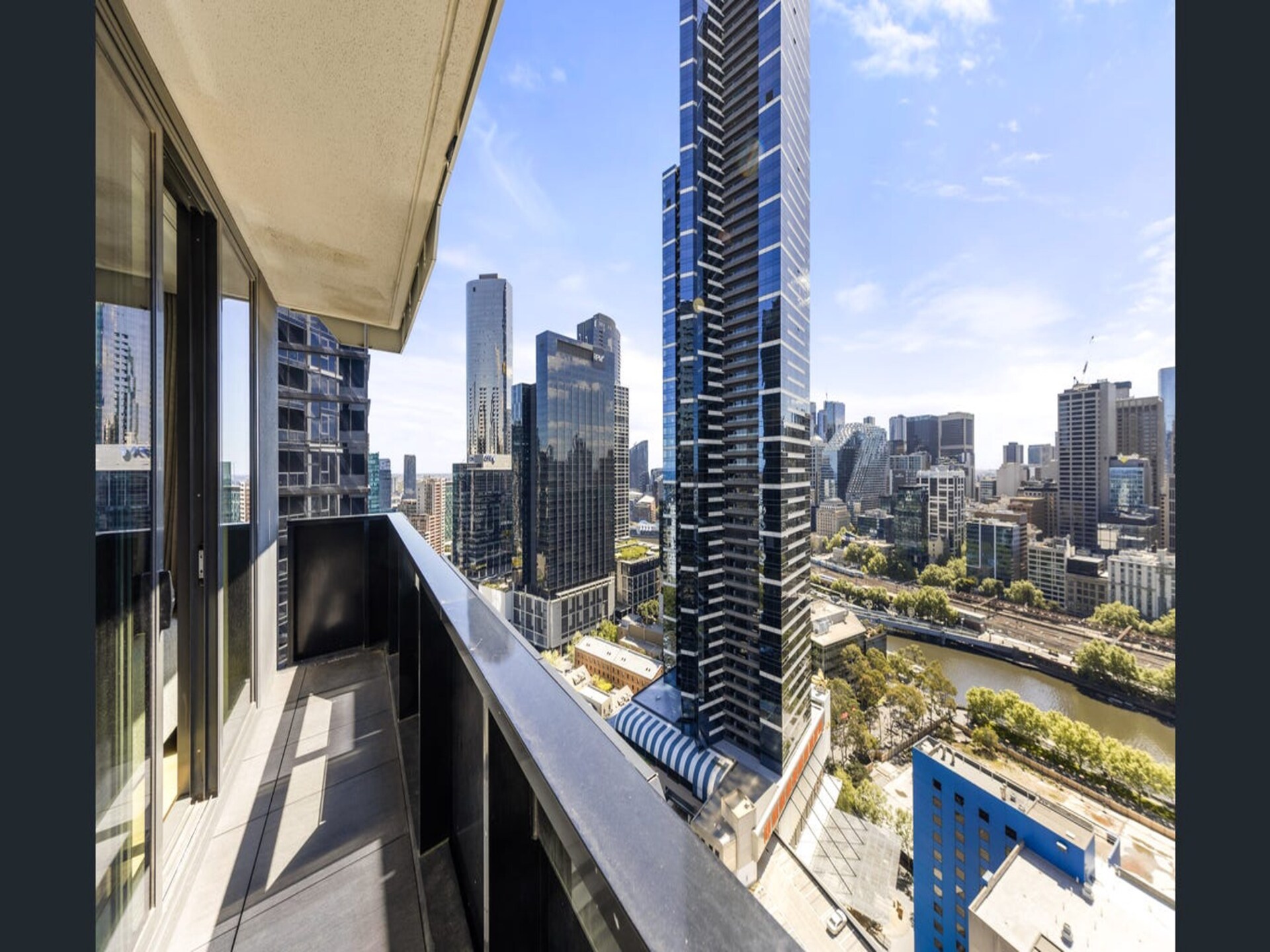 Stijlvol appartement met skyline-uitzicht in Southbank - foto 14