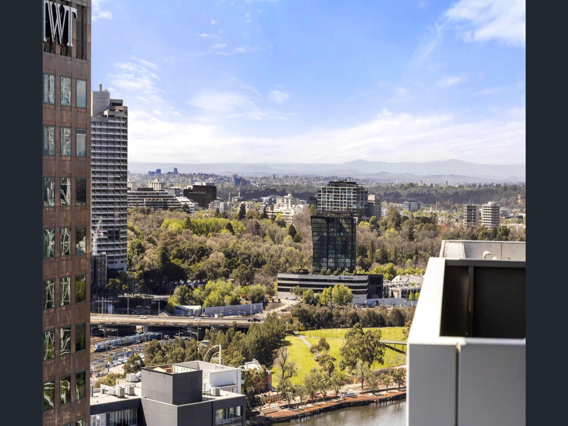 Stijlvol appartement met skyline-uitzicht in Southbank - foto 15