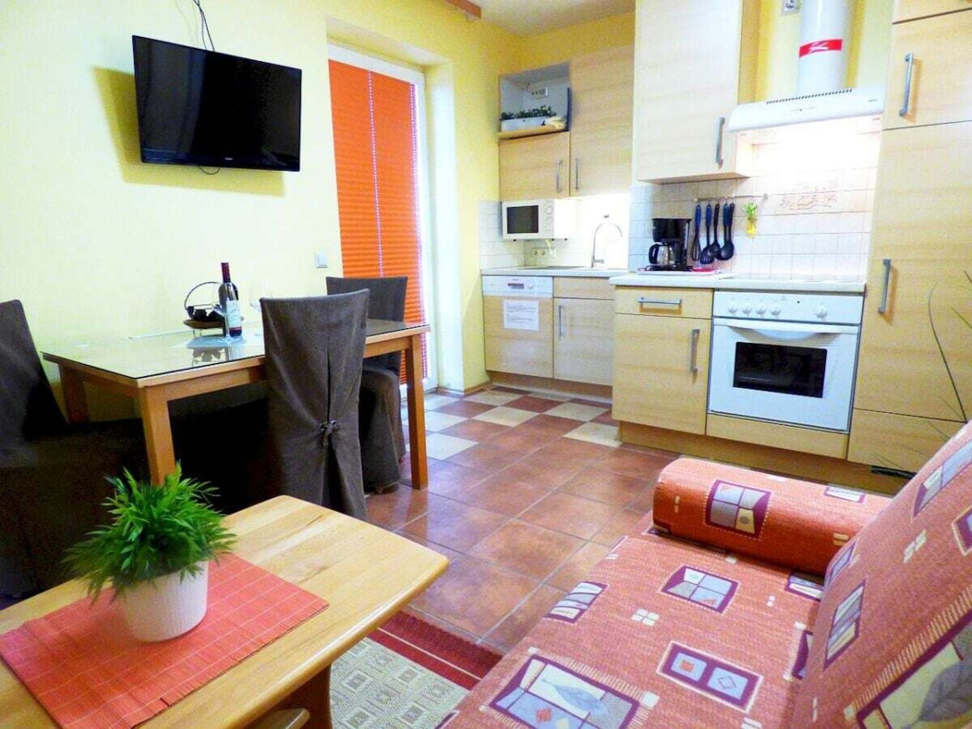 5-persoons vakantiehuis in het centrum van Mörbisch - foto 20