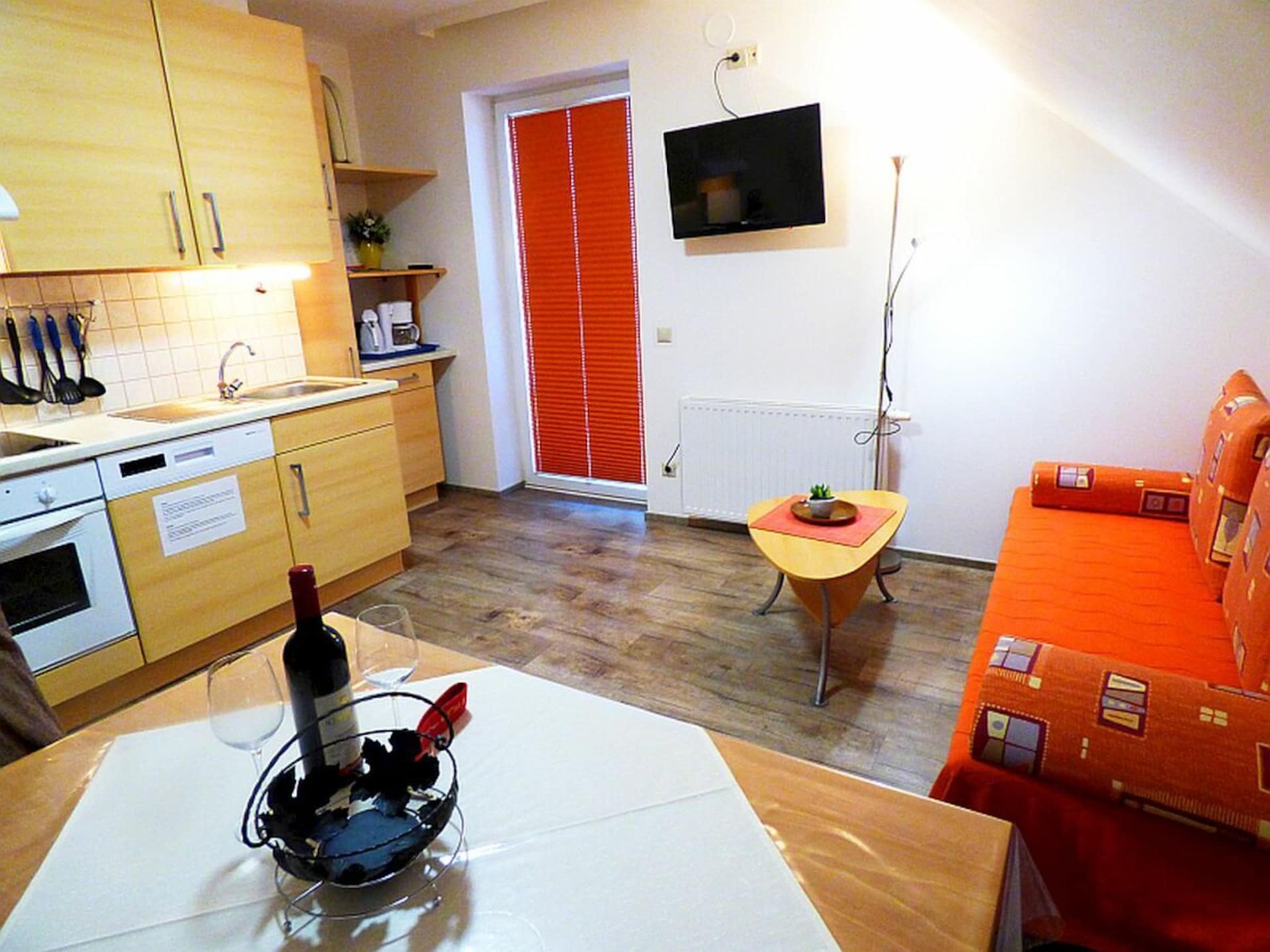 5-persoons vakantiehuis in het centrum van Mörbisch - foto 26