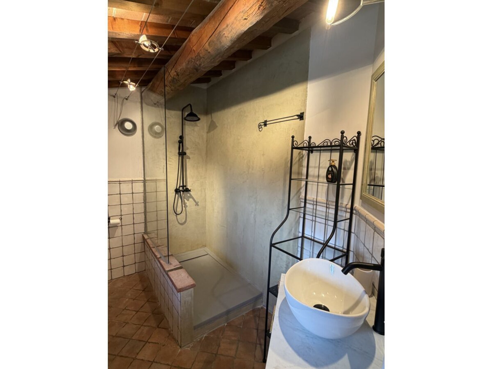 Authentiek 16e-eeuws stenen vakantiehuis in Castellina Marittima - foto 19