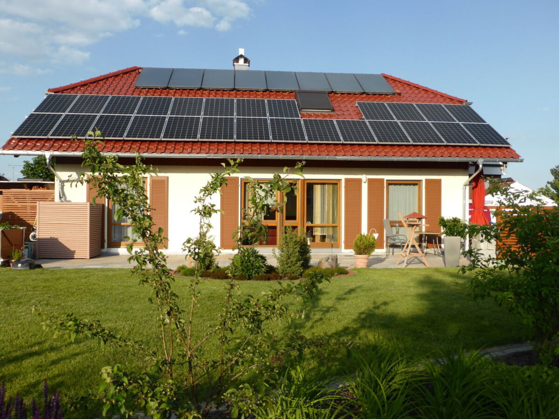 Op 1,0 km van het centrum: modern vakantiehuis in Hayingen - foto 2