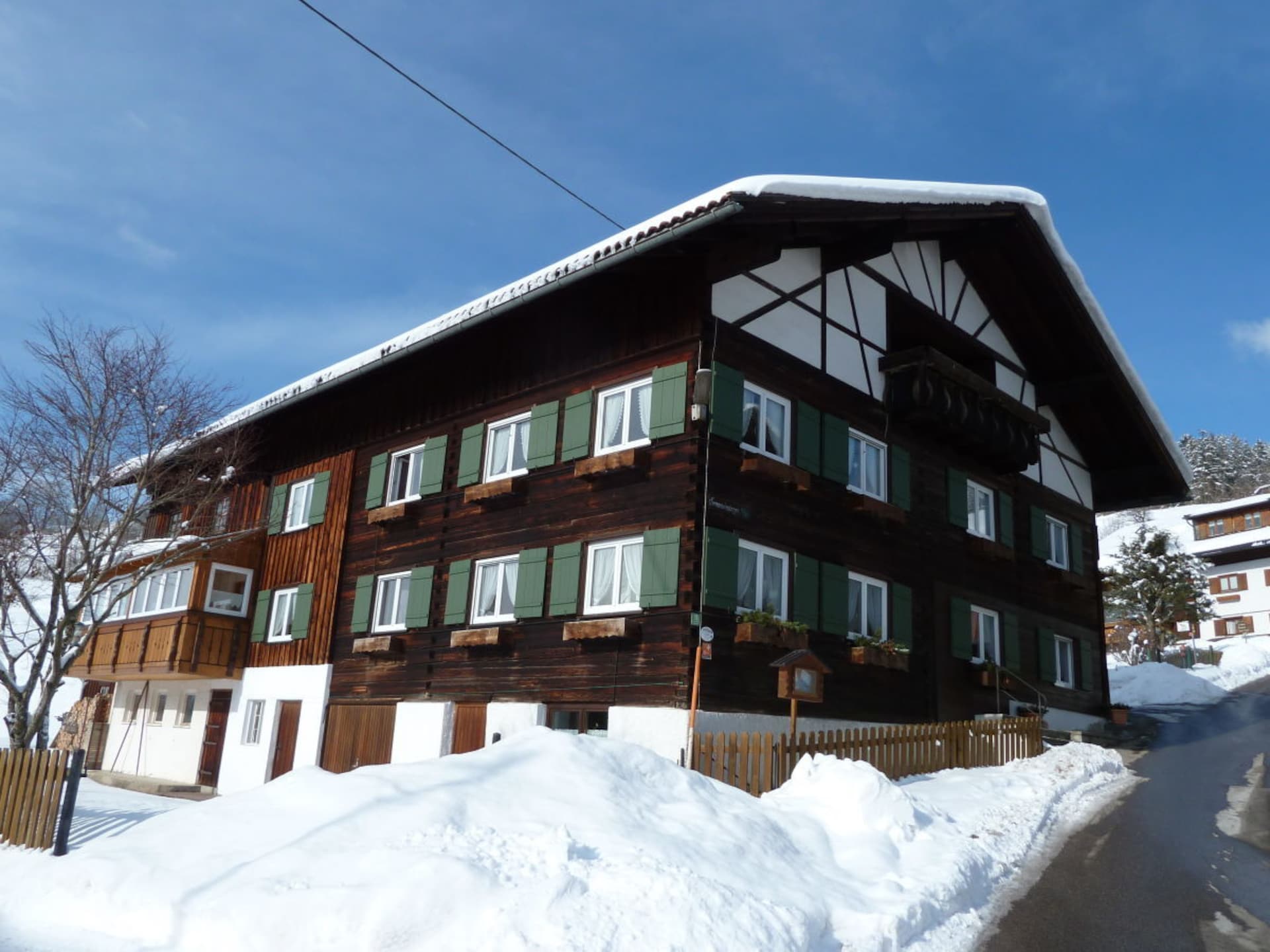 Rustgevend vakantiehuis met bergzicht in Bad Hindelang - foto 2