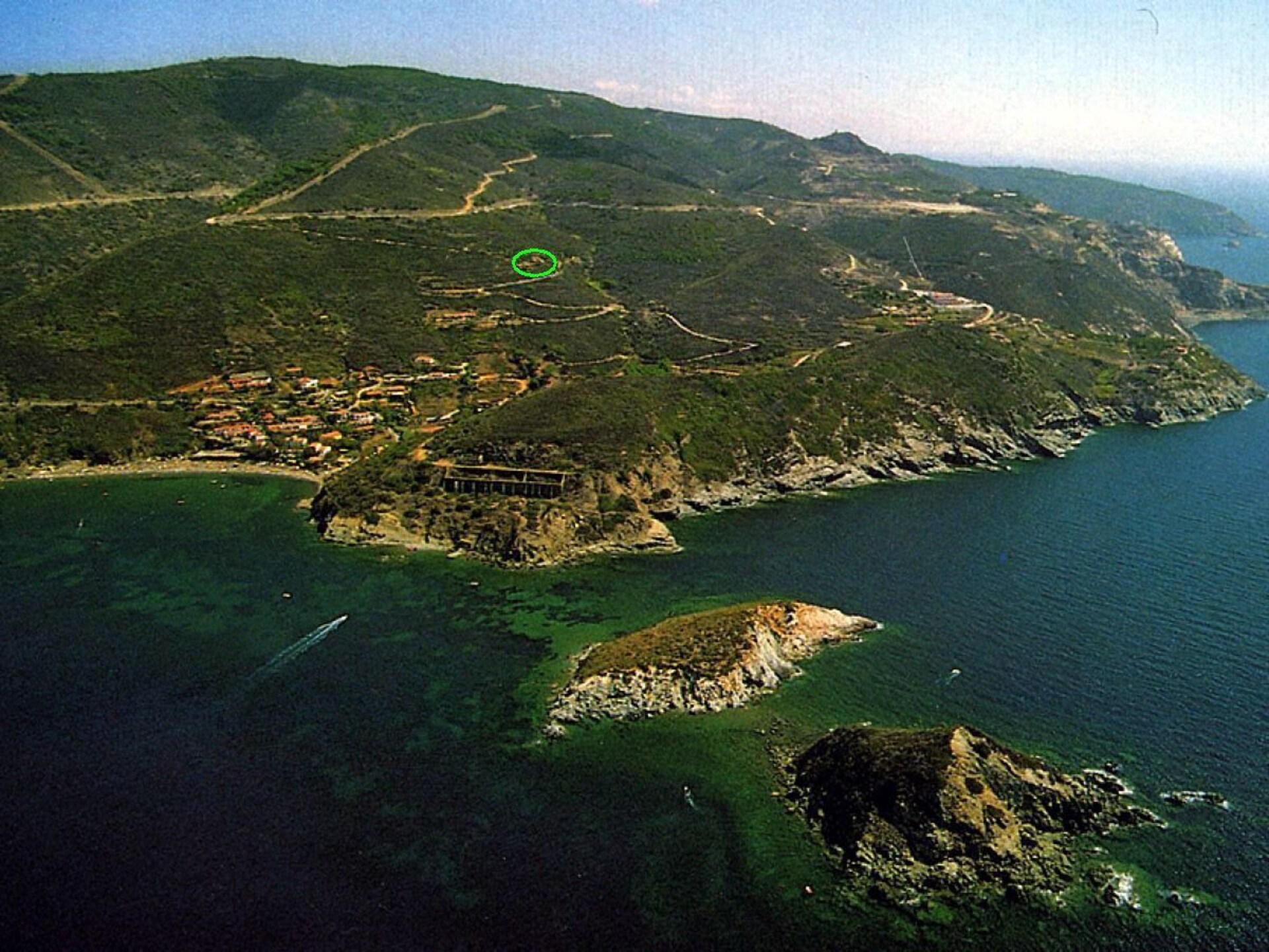 Rustgevend vakantiehuis in Capoliveri met panoramisch uitzicht - foto 32