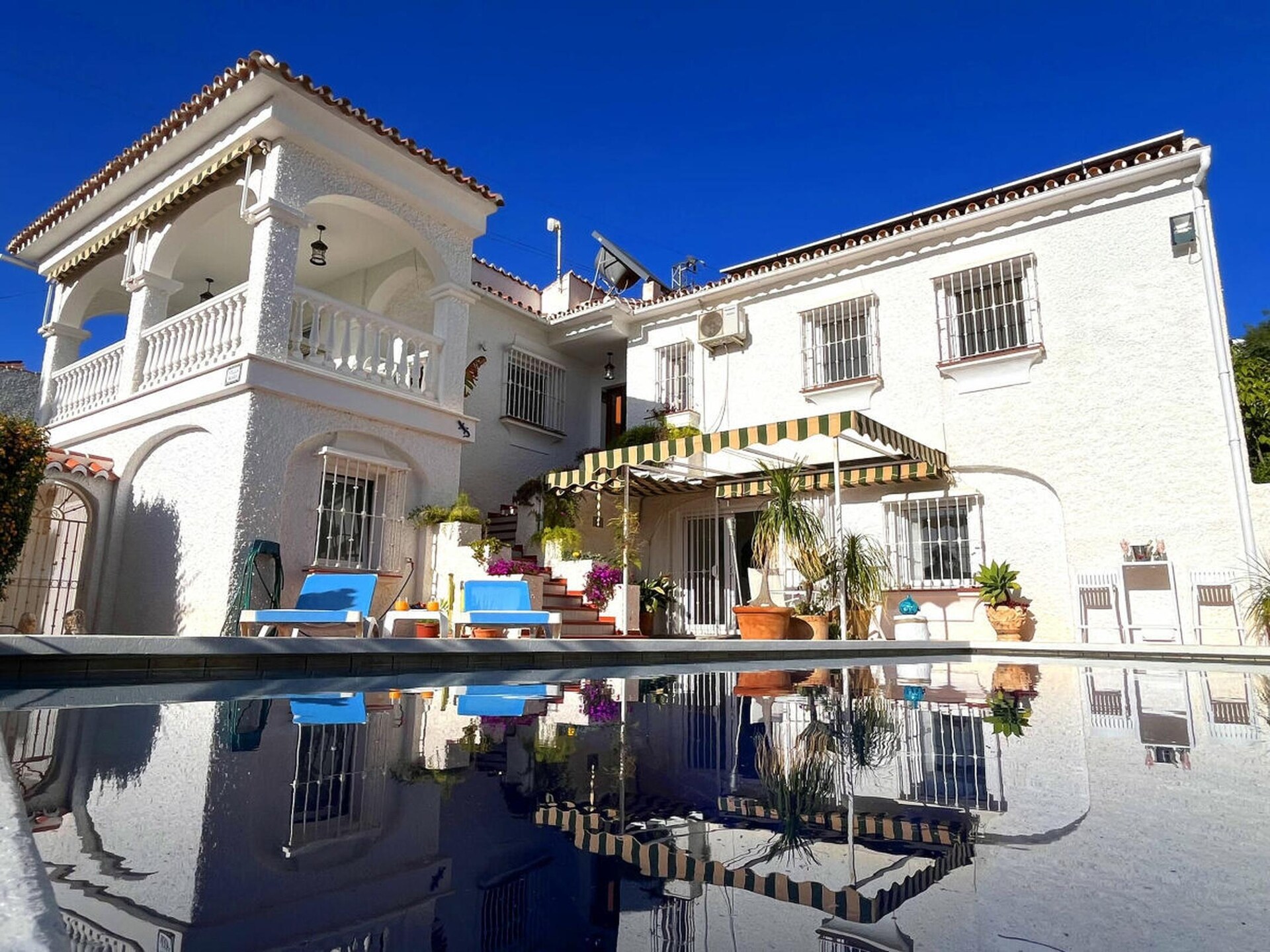 9-persoons vakantiehuis in Caleta de Vélez met zwembad - foto 1