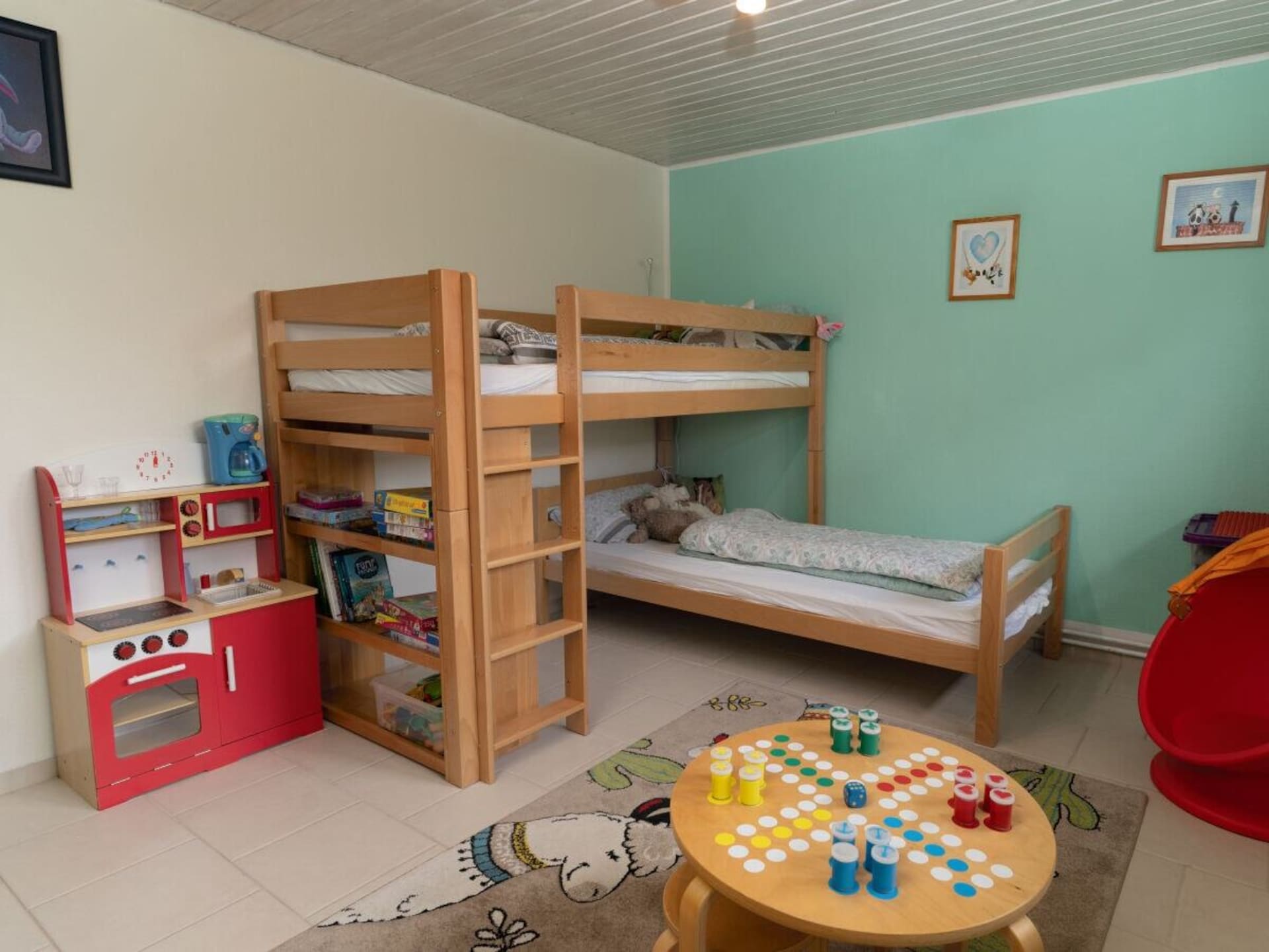 Ruim vakantiehuis in Damp voor 8 personen met open haard - foto 11