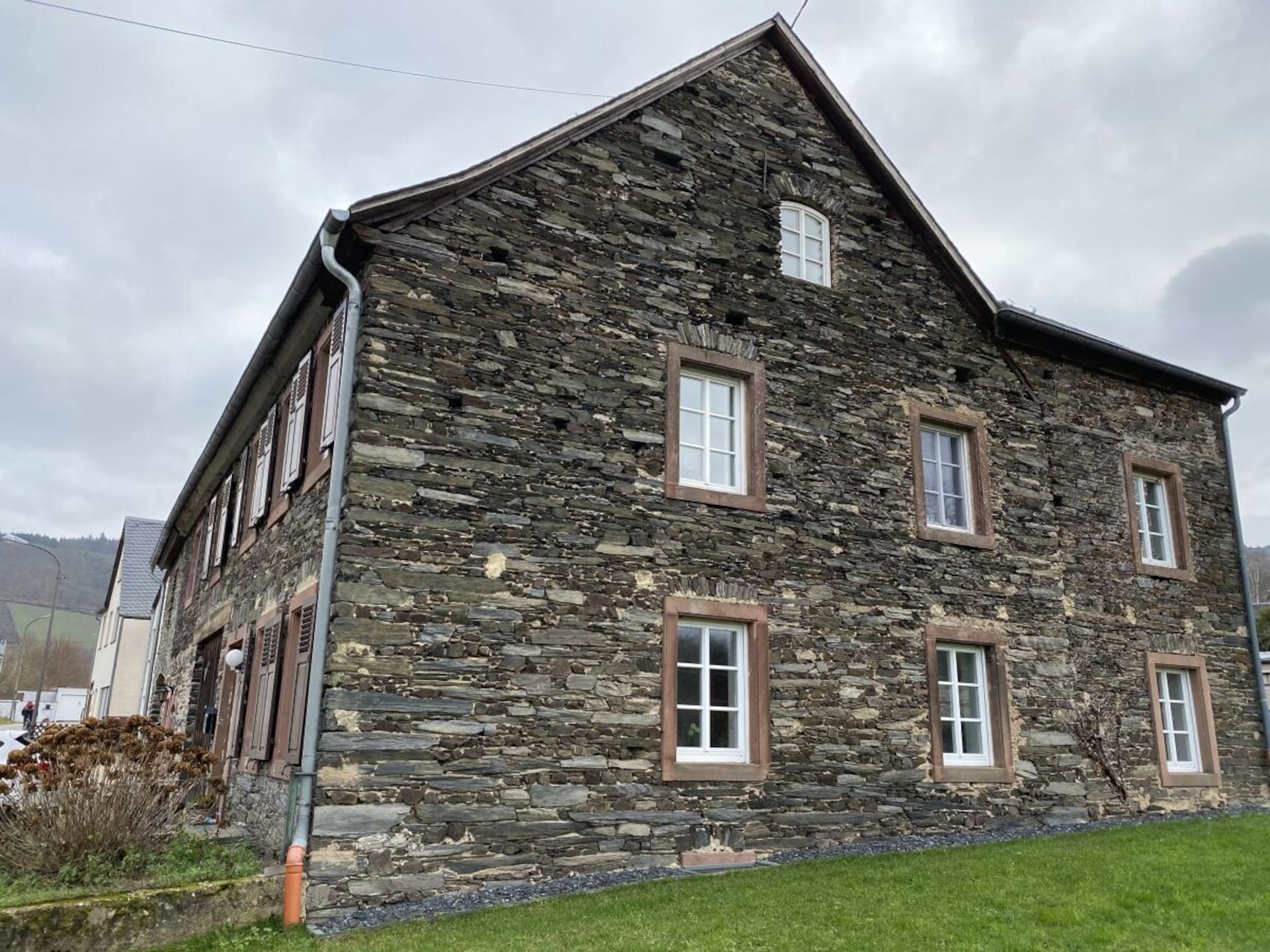 Modern vakantiehuis Am Goldbach II in Bernkastel-Kues - foto 1