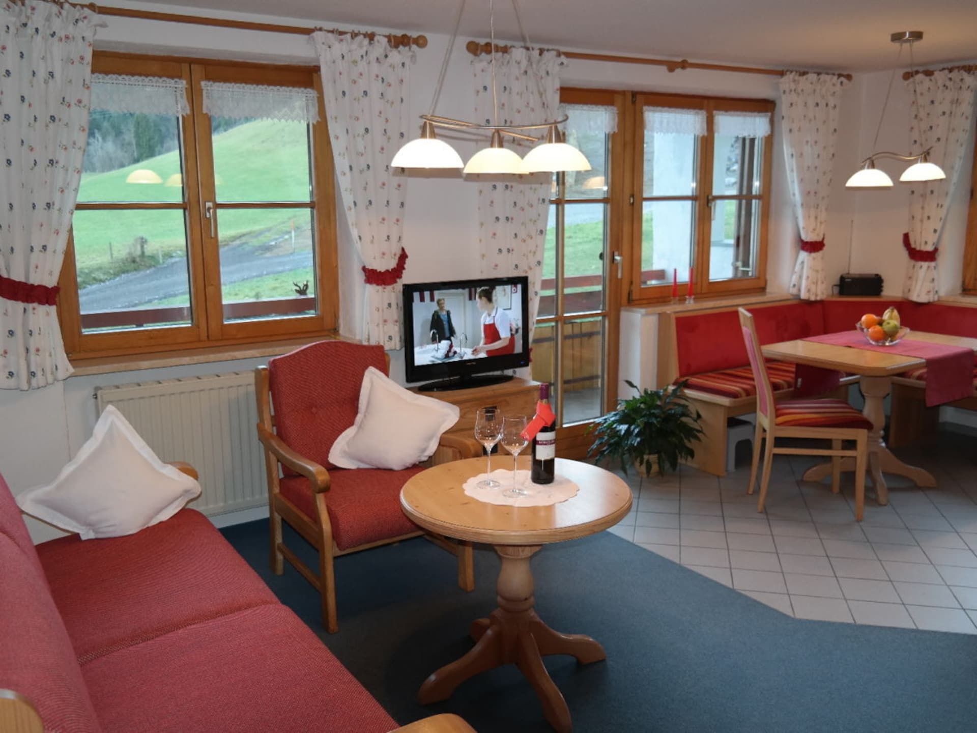 Aan de piste: Sfeervol vakantiehuis in het centrum van Bolsterlang - foto 6