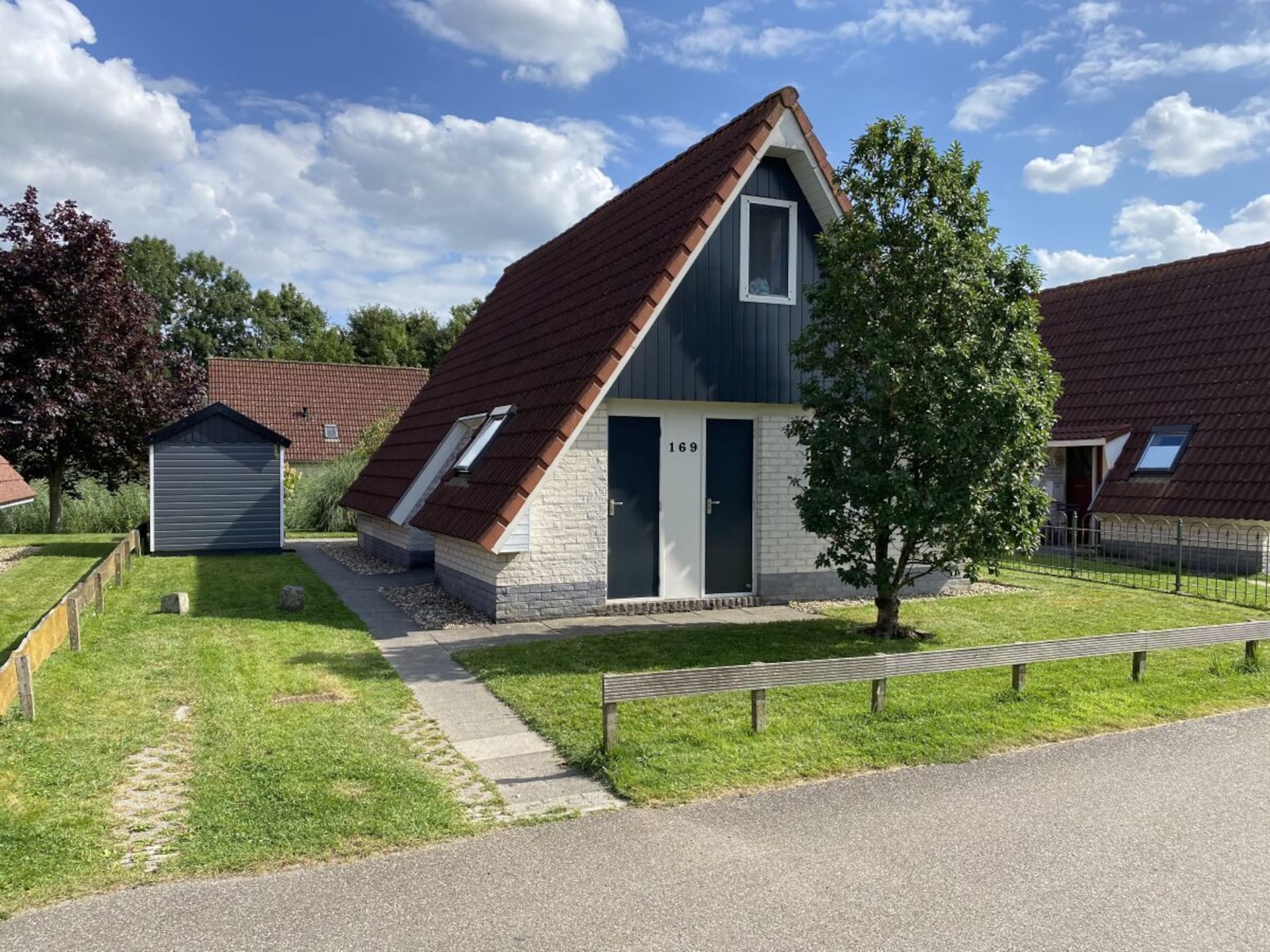 Rustgevend vakantiehuis aan het kanaal in Anjum voor 6 personen - foto 2