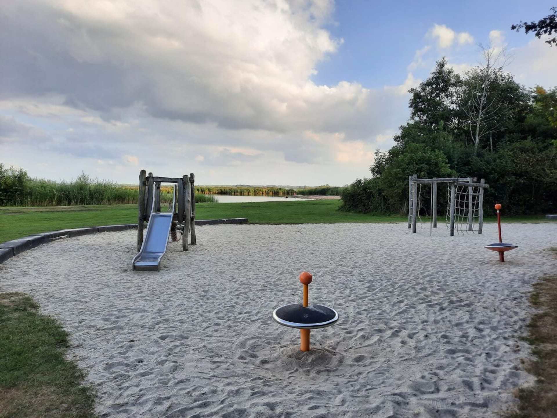 Rustgevend vakantiehuis aan het kanaal in Anjum voor 6 personen - foto 27