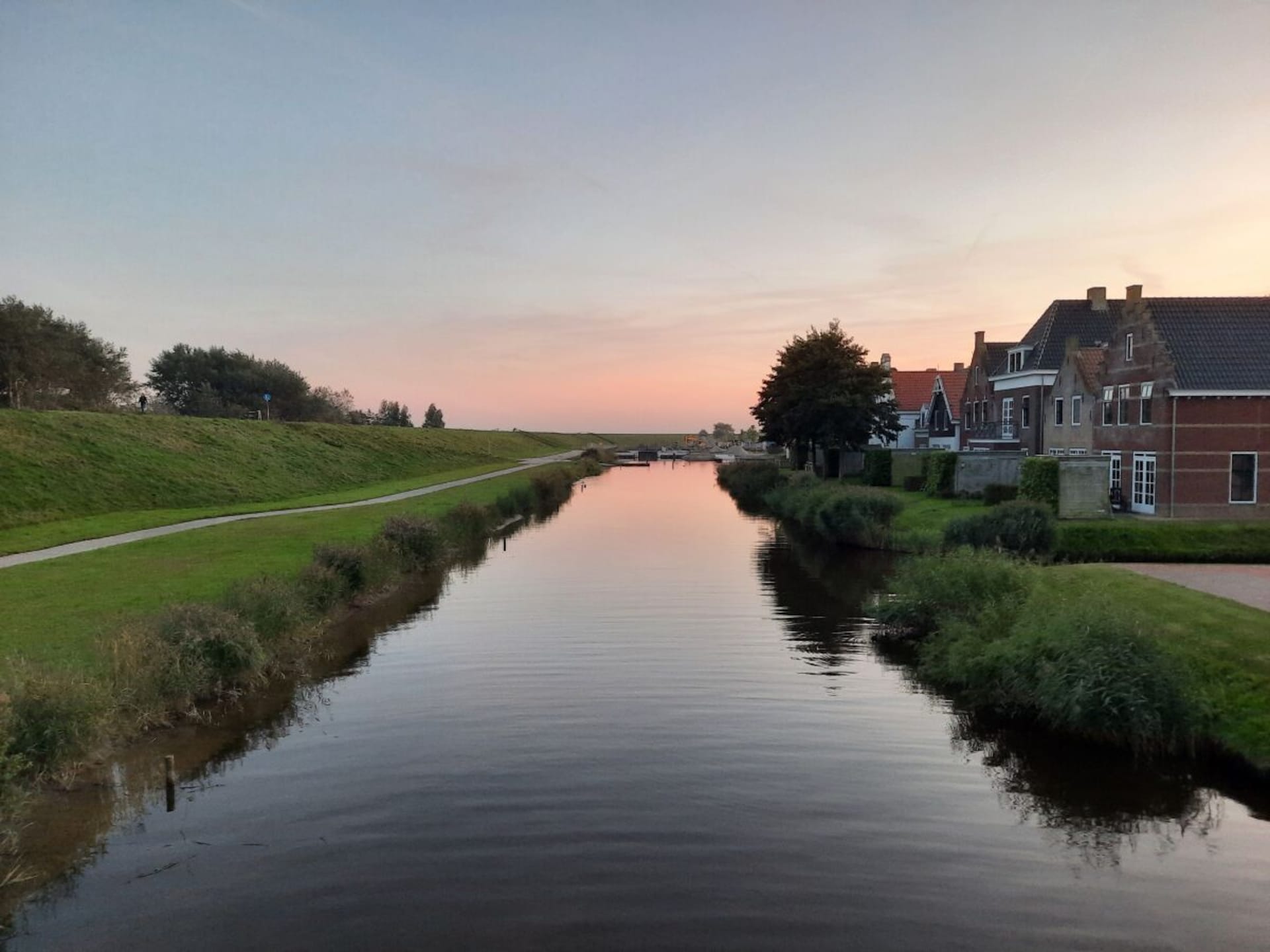 Rustgevend vakantiehuis aan het kanaal in Anjum voor 6 personen - foto 30