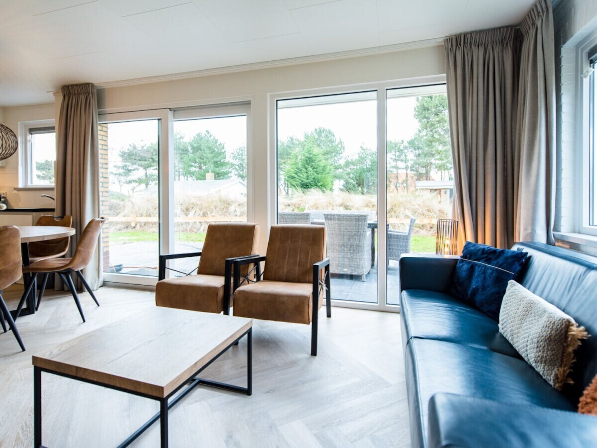 Op 1,0 km van centrum Buren: Ruime bungalow voor 6 personen op Ameland - foto 6
