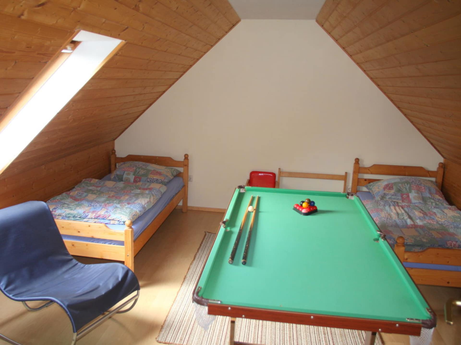 8-persoons vakantiehuis in het centrum van Großefehn - foto 17