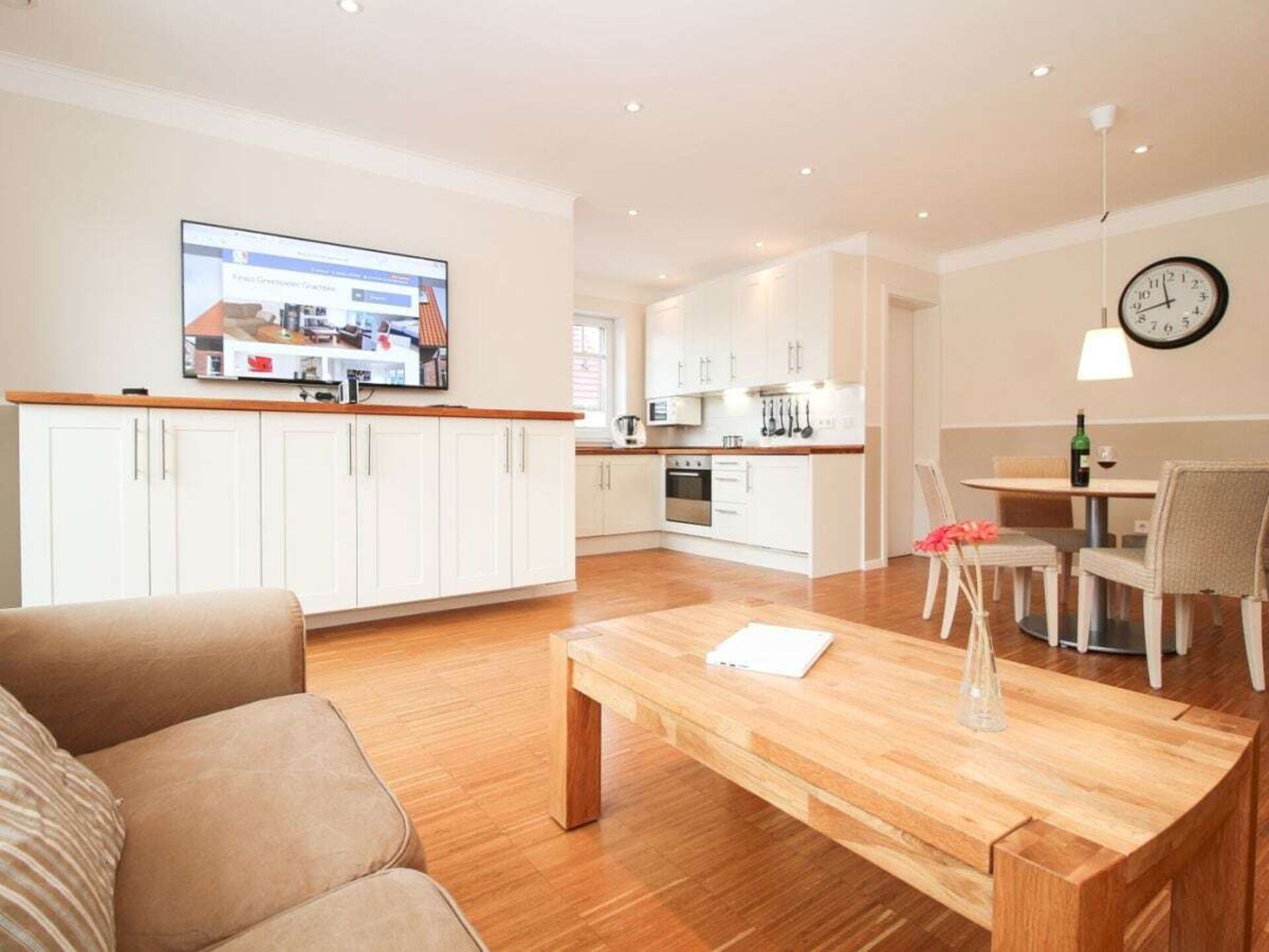 4-persoons vakantiehuis in Krummhörn met marmeren badkamer - foto 3