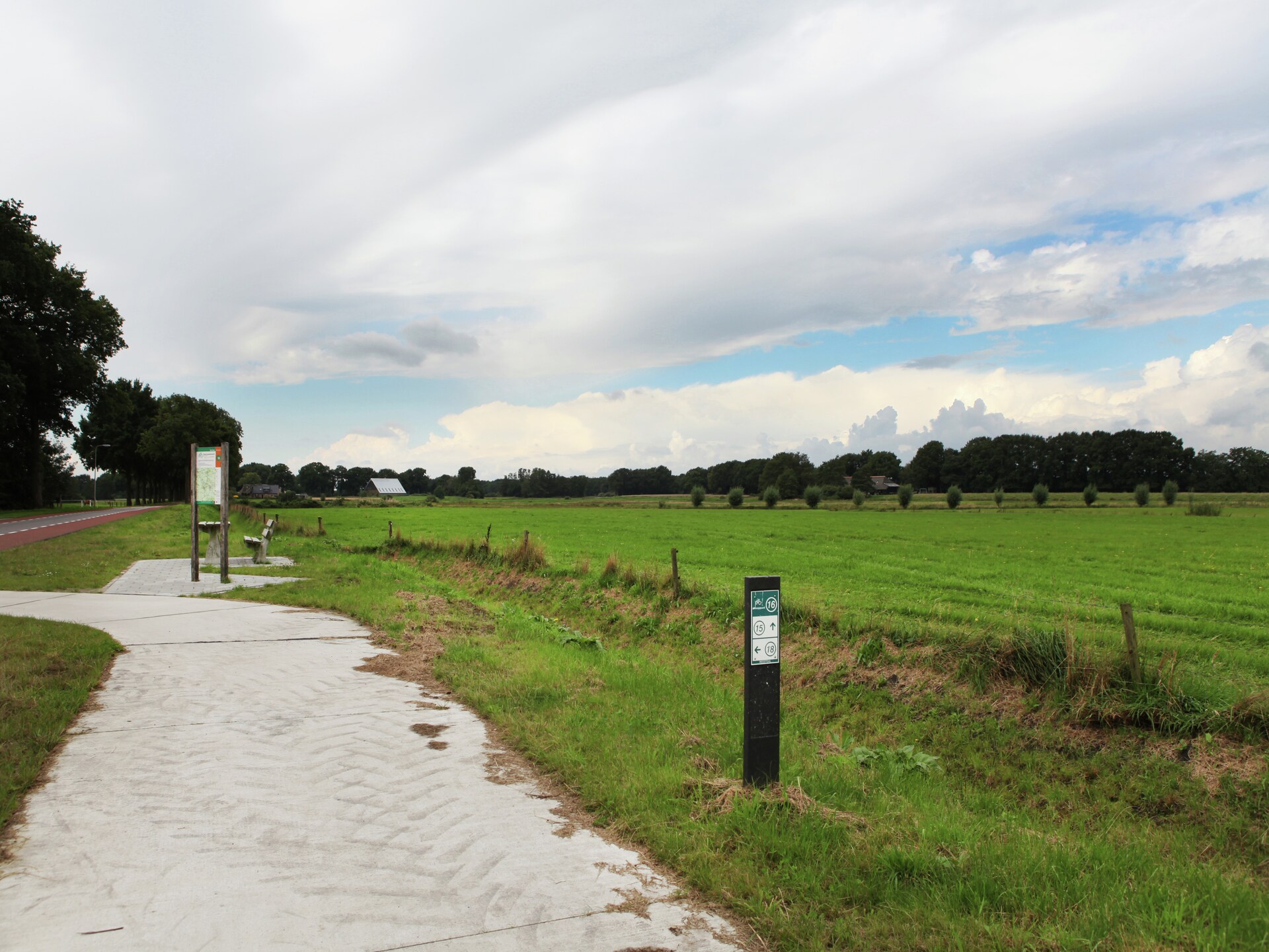 De Wildenberg: Authentiek vakantiehuis midden in Drentse bos op 20 hectare landgoed - foto 36