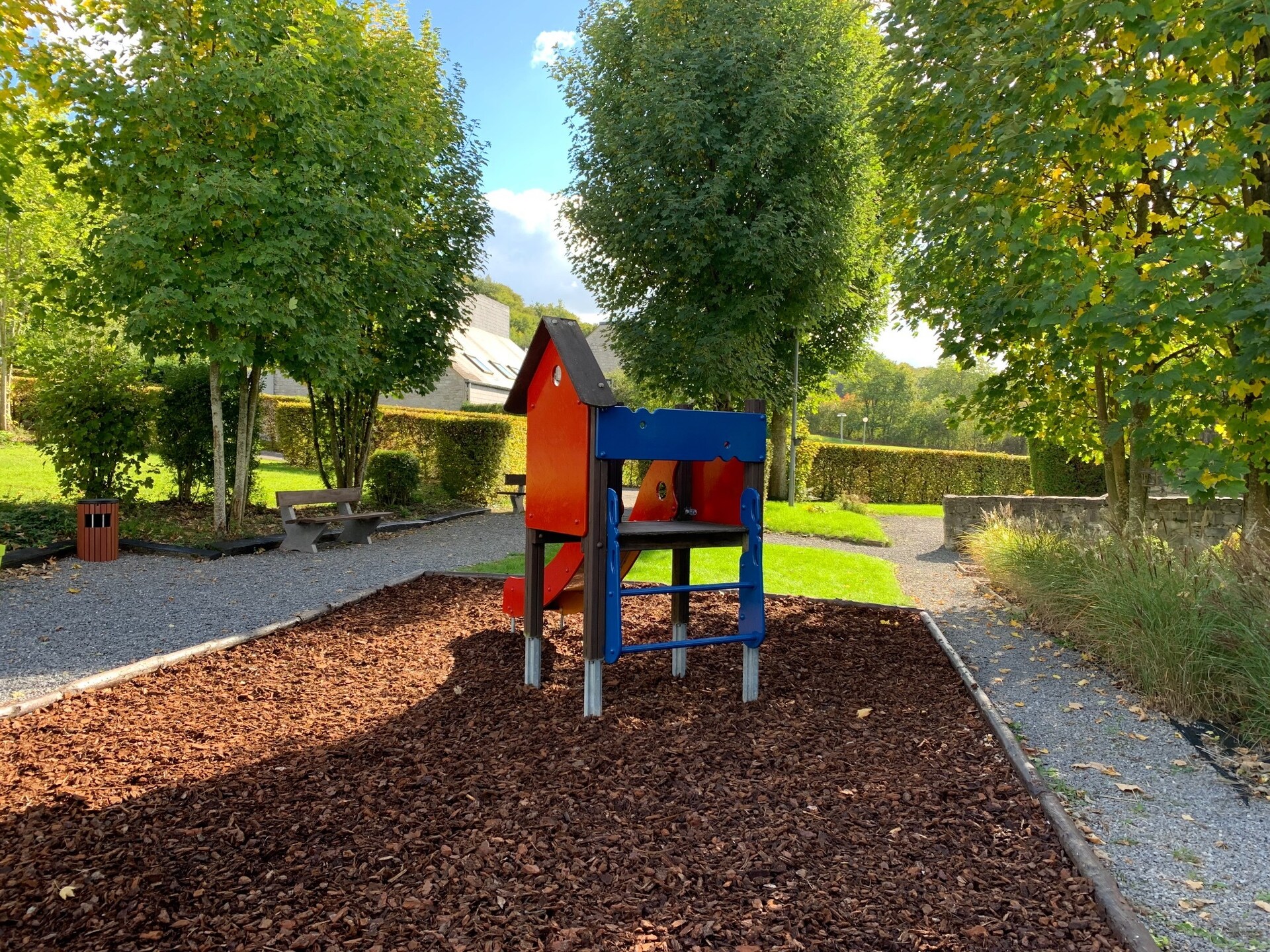 4-persoons vakantiehuis met tuin en balkon in Hotton - foto 34