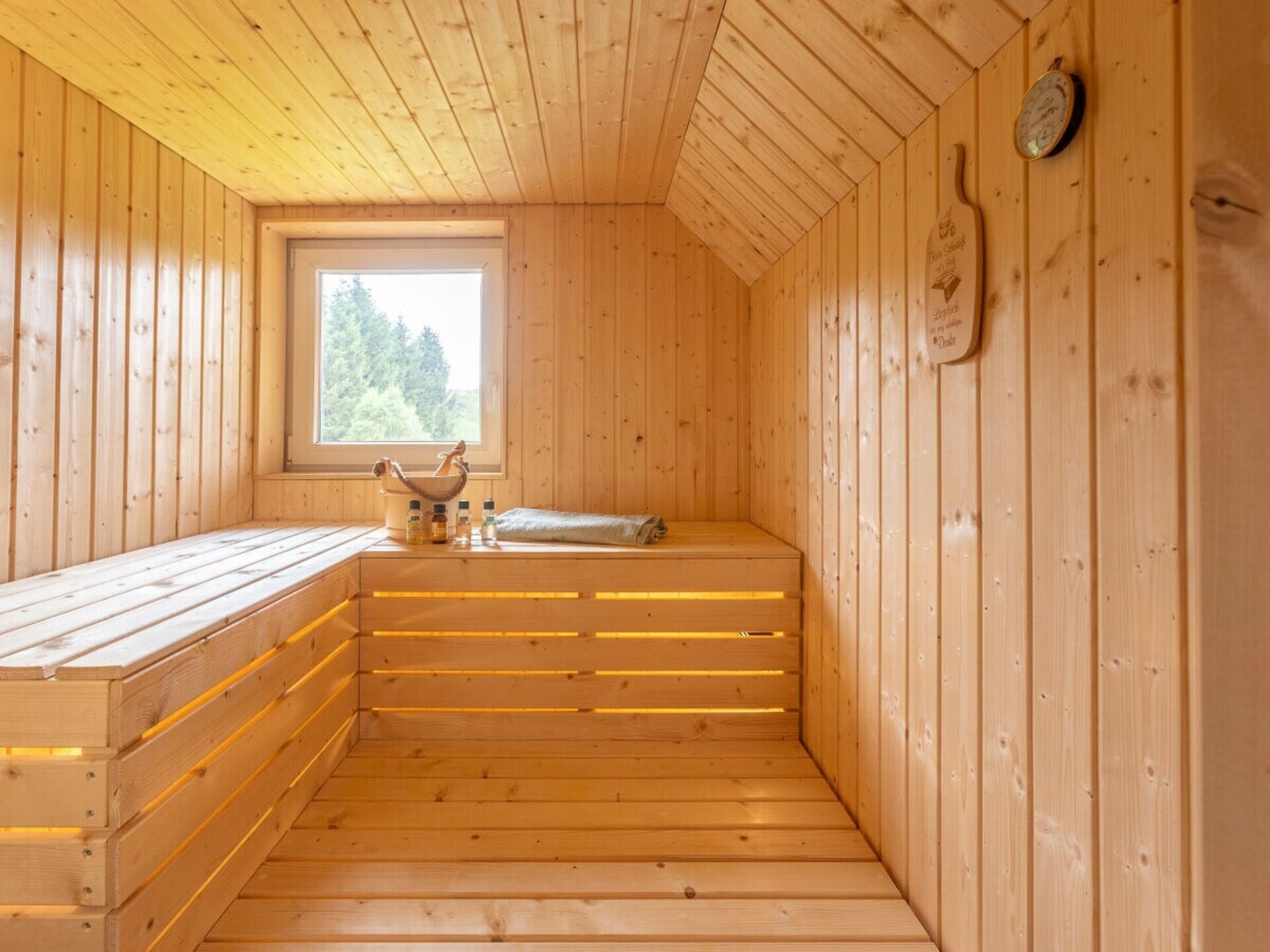 Op loopafstand van het centrum: 5-persoons vakantiehuis in Bütgenbach - foto 19