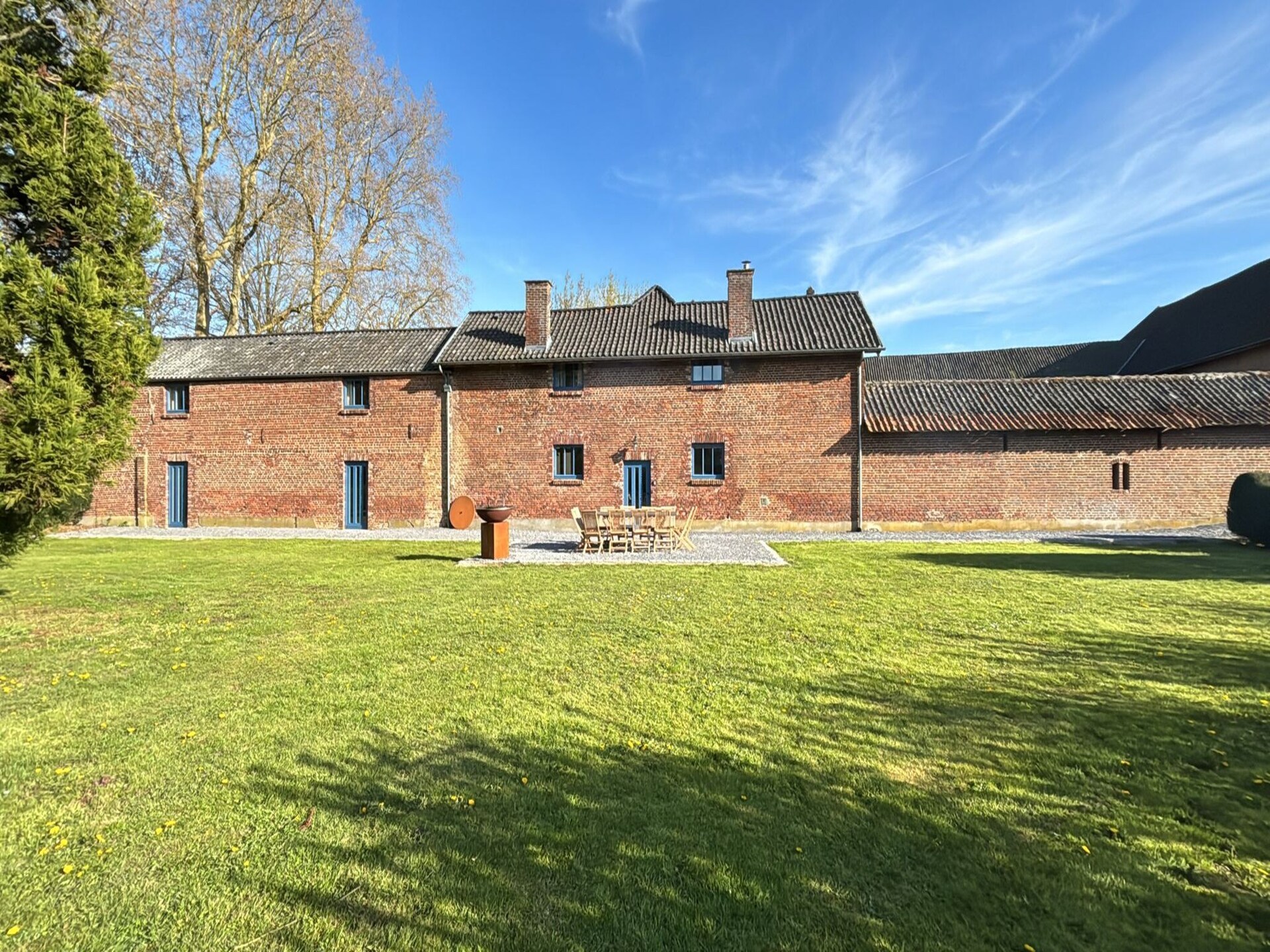 12-persoons boerderij in Tongeren-Borgloon met open haard en eigen badkamers - foto 1