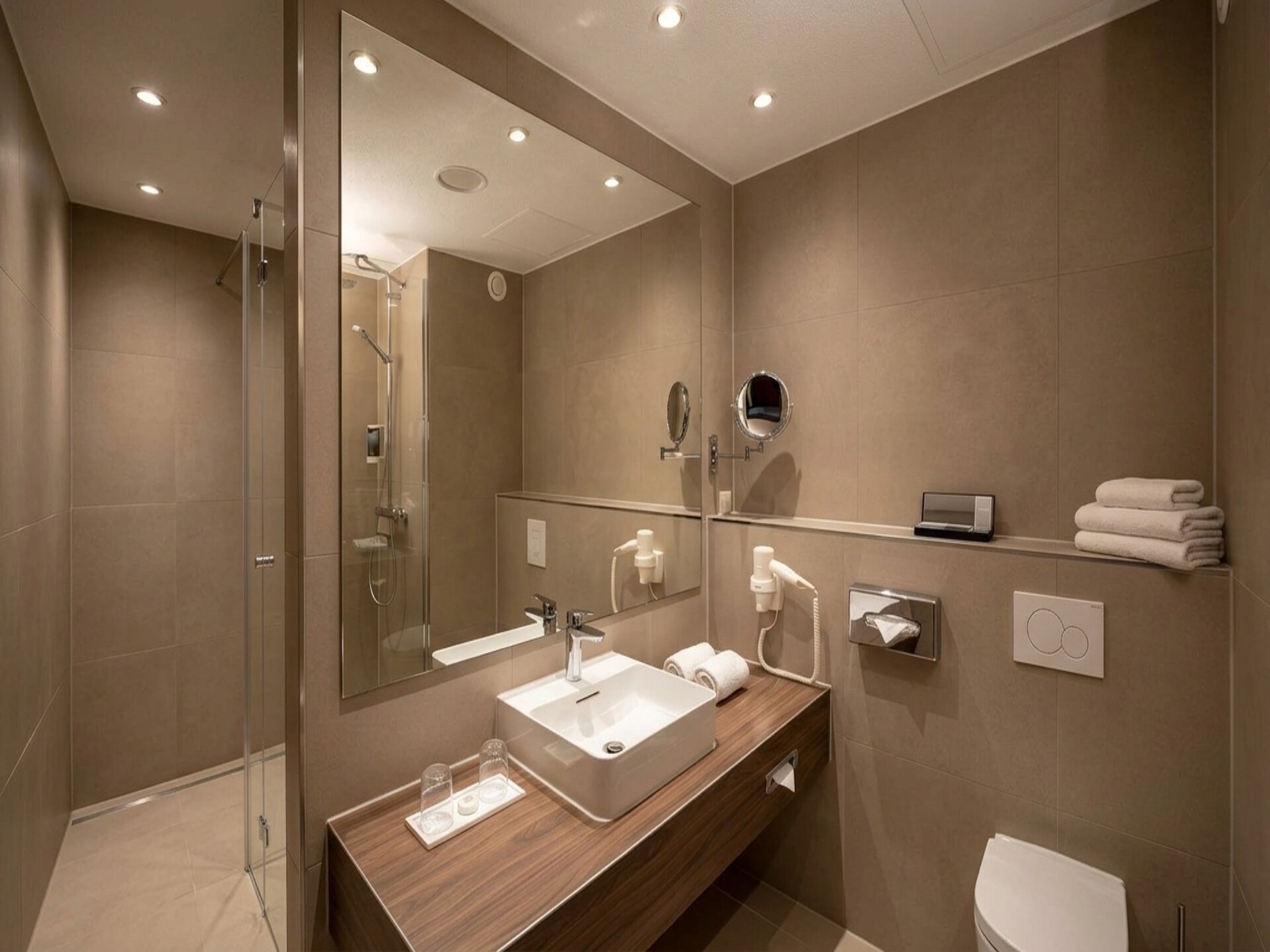 Sunday Hotel Hannover Twin Room - foto 11