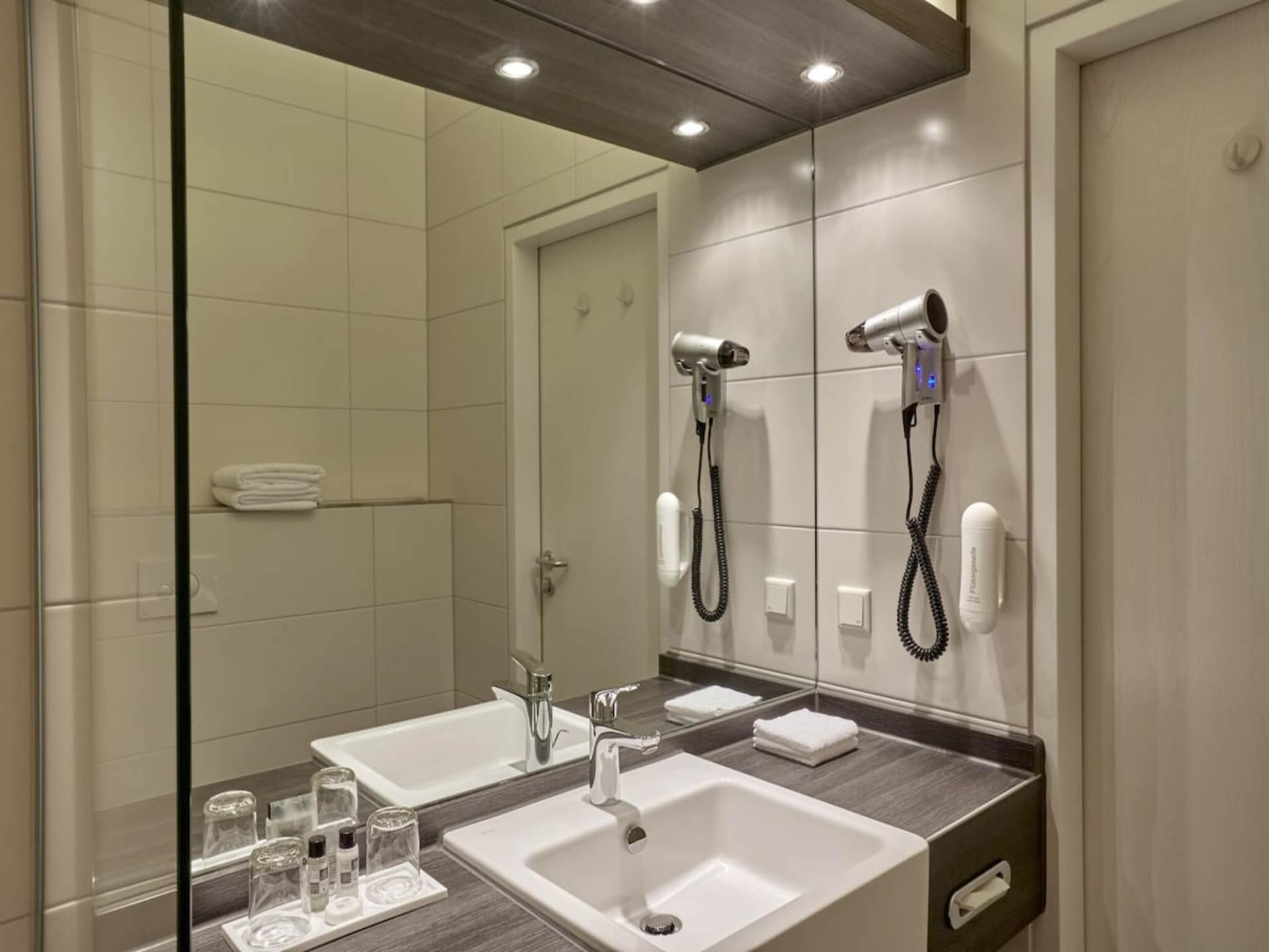 Sunday Hotel Köln Hürth Twin Room - foto 14