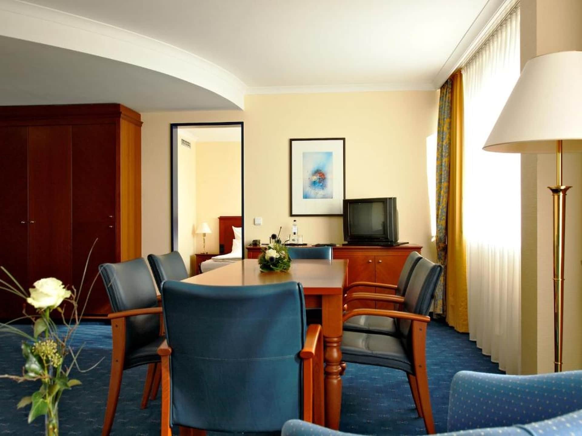 Sunday Hotel Kassel Suites - foto 46