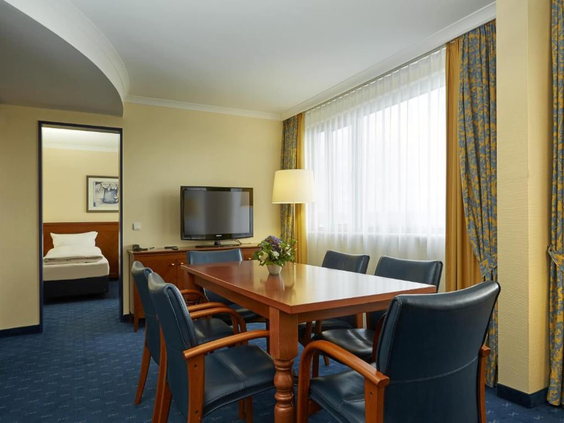 Sunday Hotel Kassel Suites - foto 7