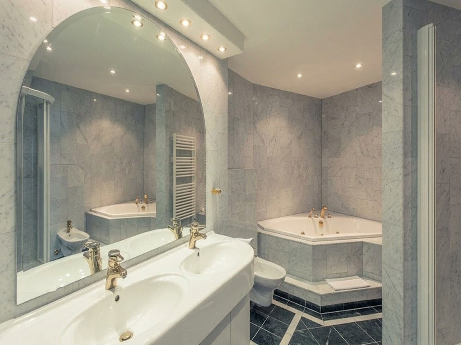 Sunday Hotel Glewe Royal Suite - foto 8