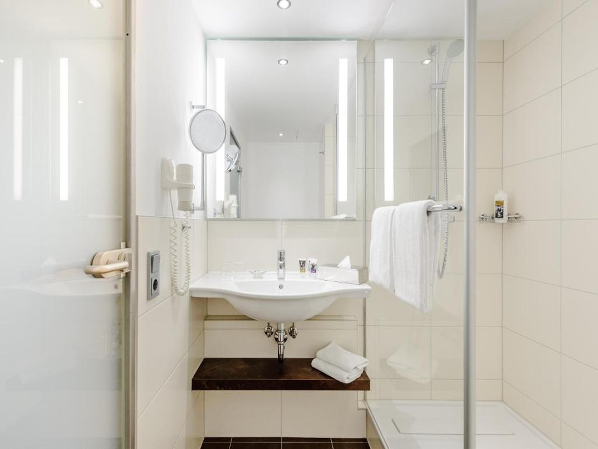 Sunday Hotel Berlin City West Standard Twin Room - foto 49