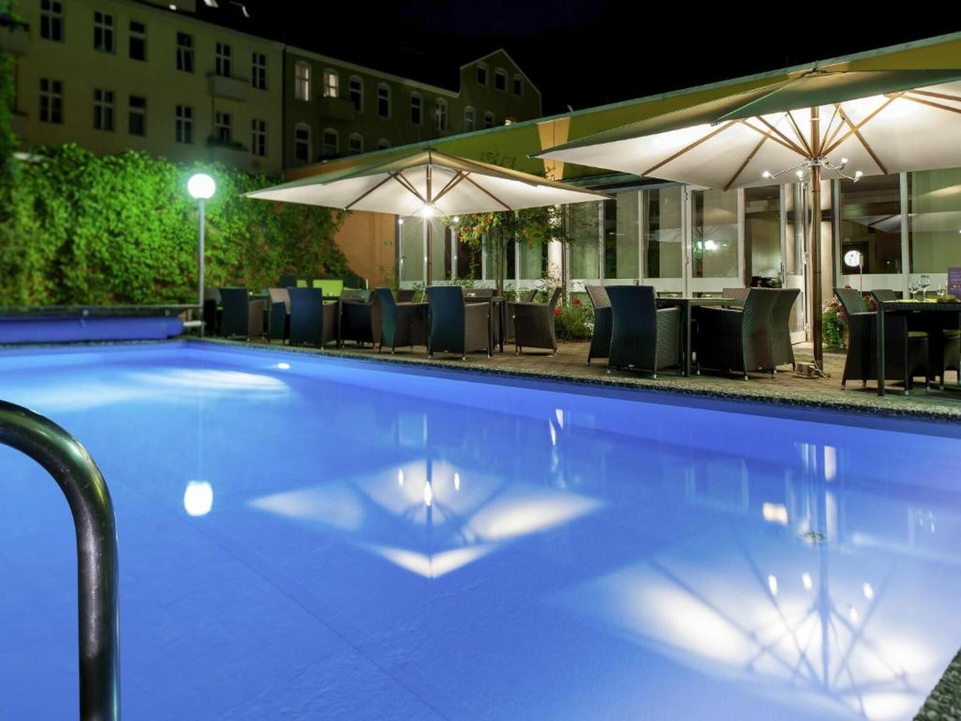 Sunday Hotel Berlin City West Standard Twin Room - foto 16